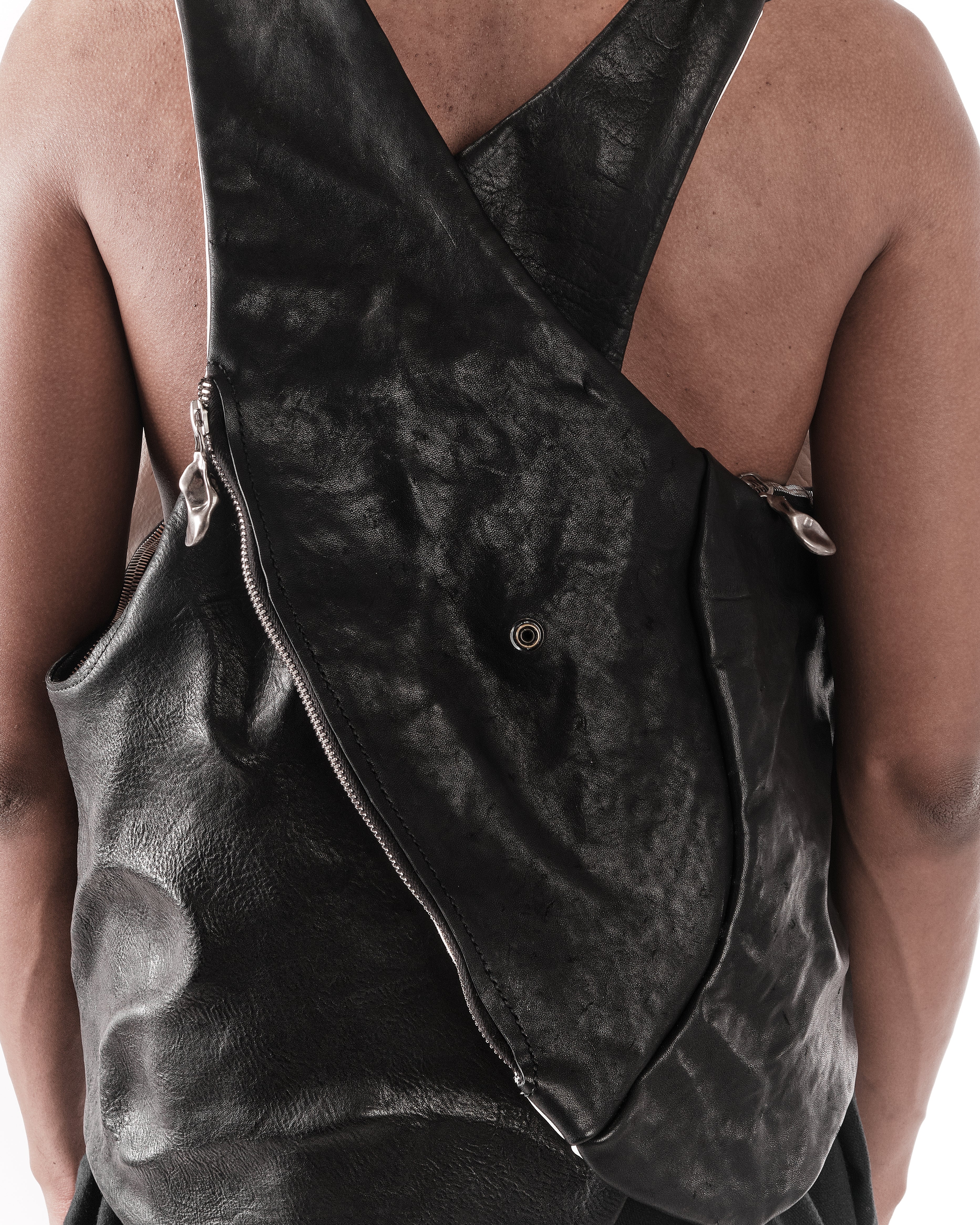 BLACK & WHITE REVERSIBLE ESTUARY VEST