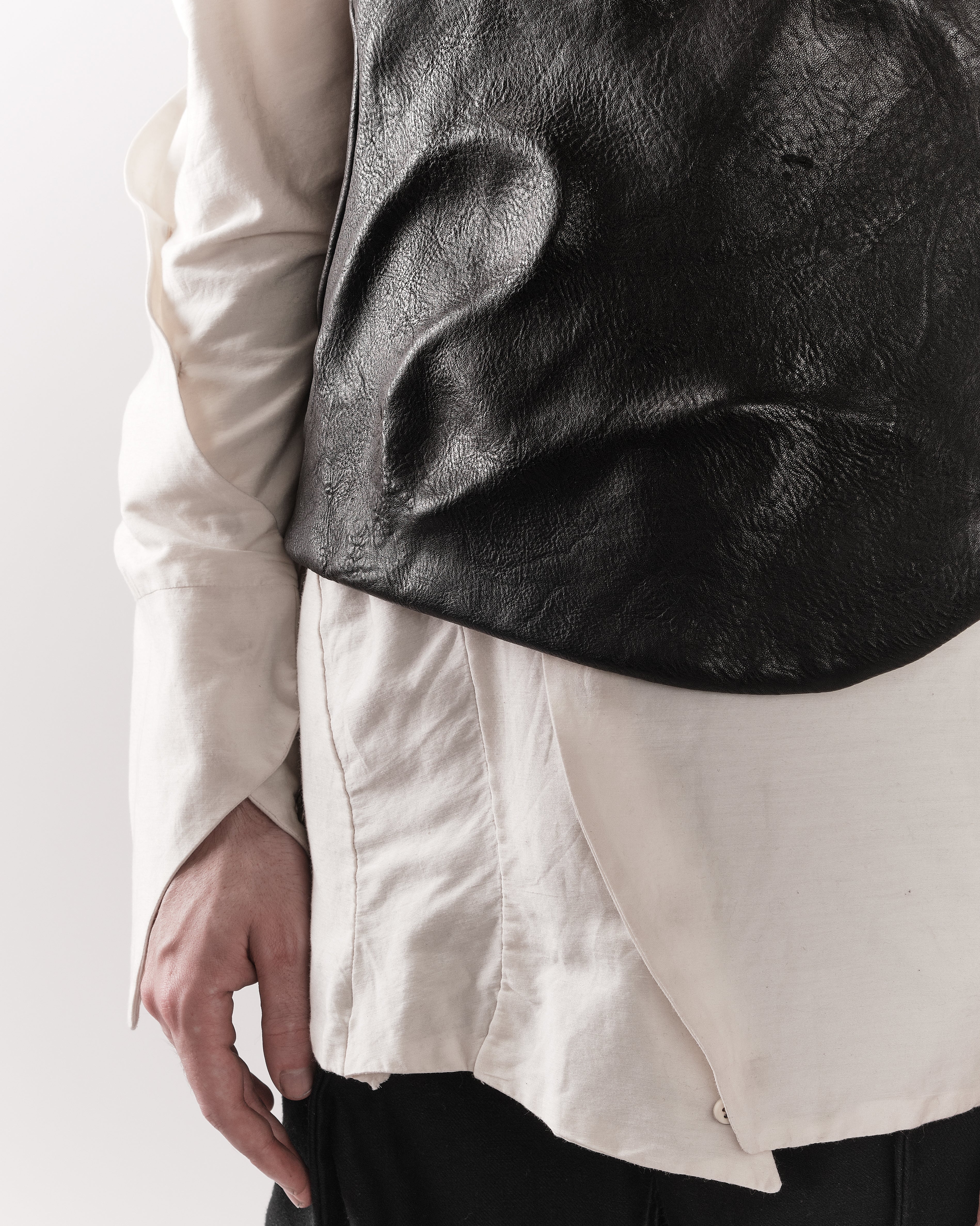 BLACK REVERSIBLE ESTUARY BAG