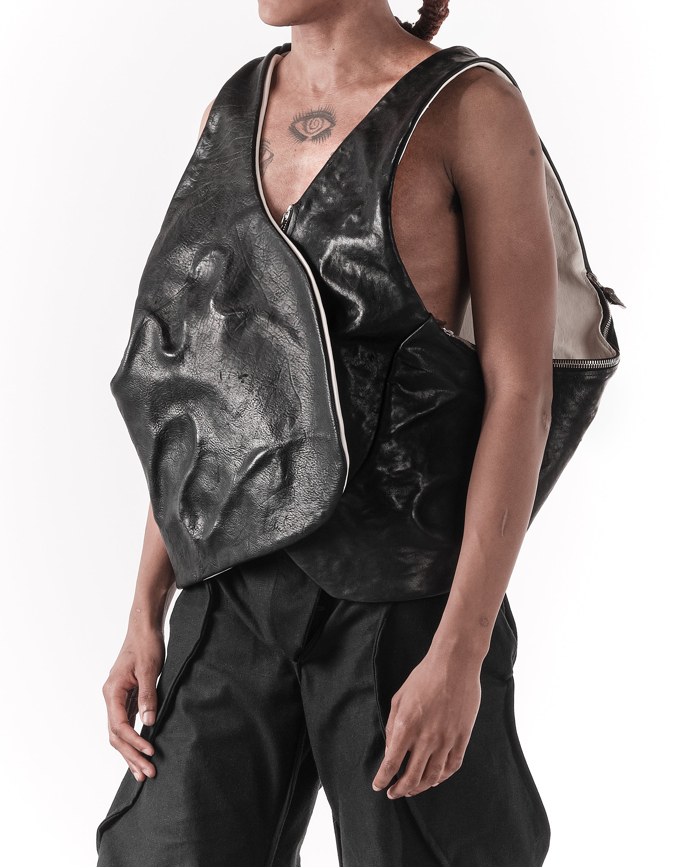 BLACK & WHITE REVERSIBLE ESTUARY VEST