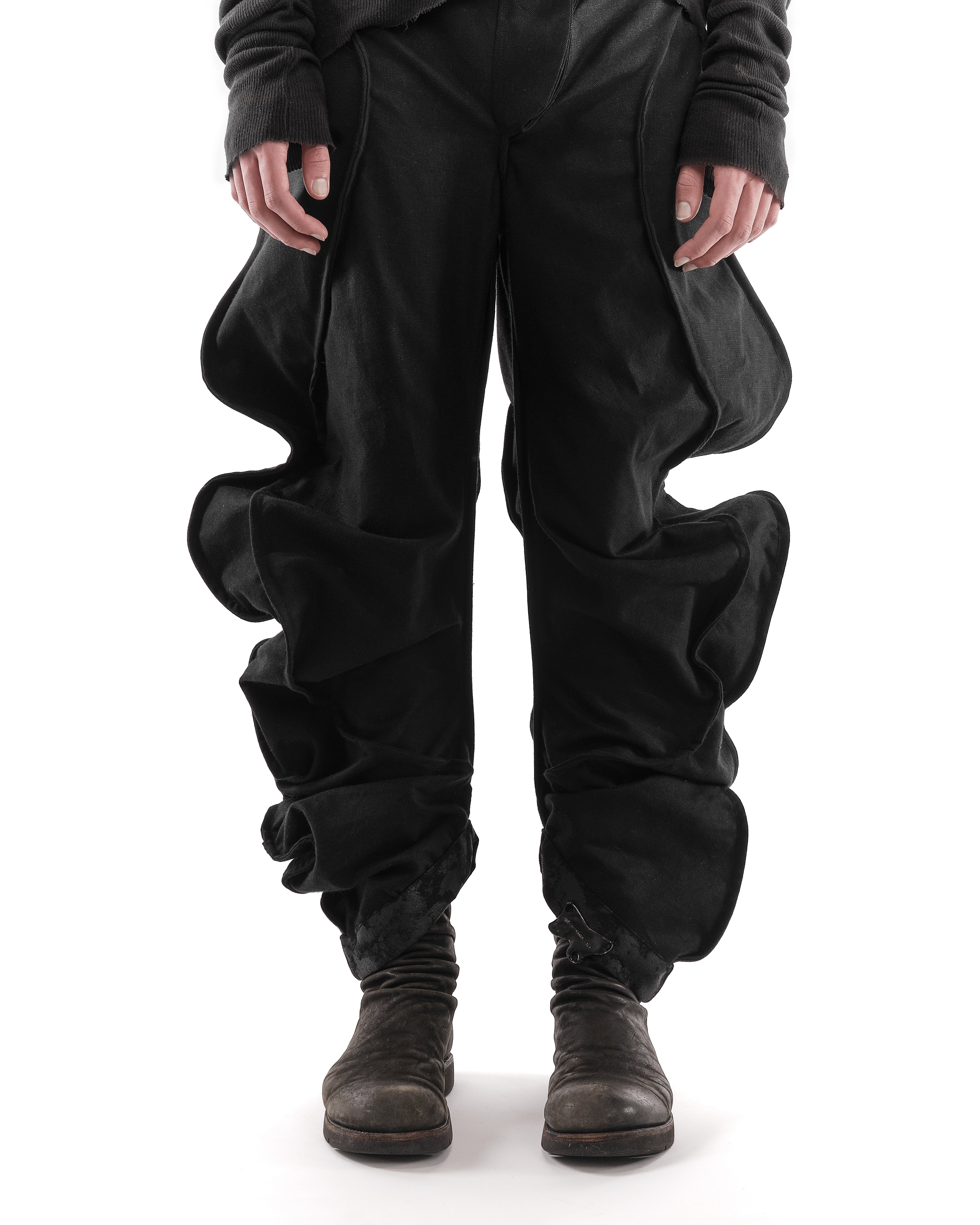 BLACK REVERSIBLE BUBBLE JEANS