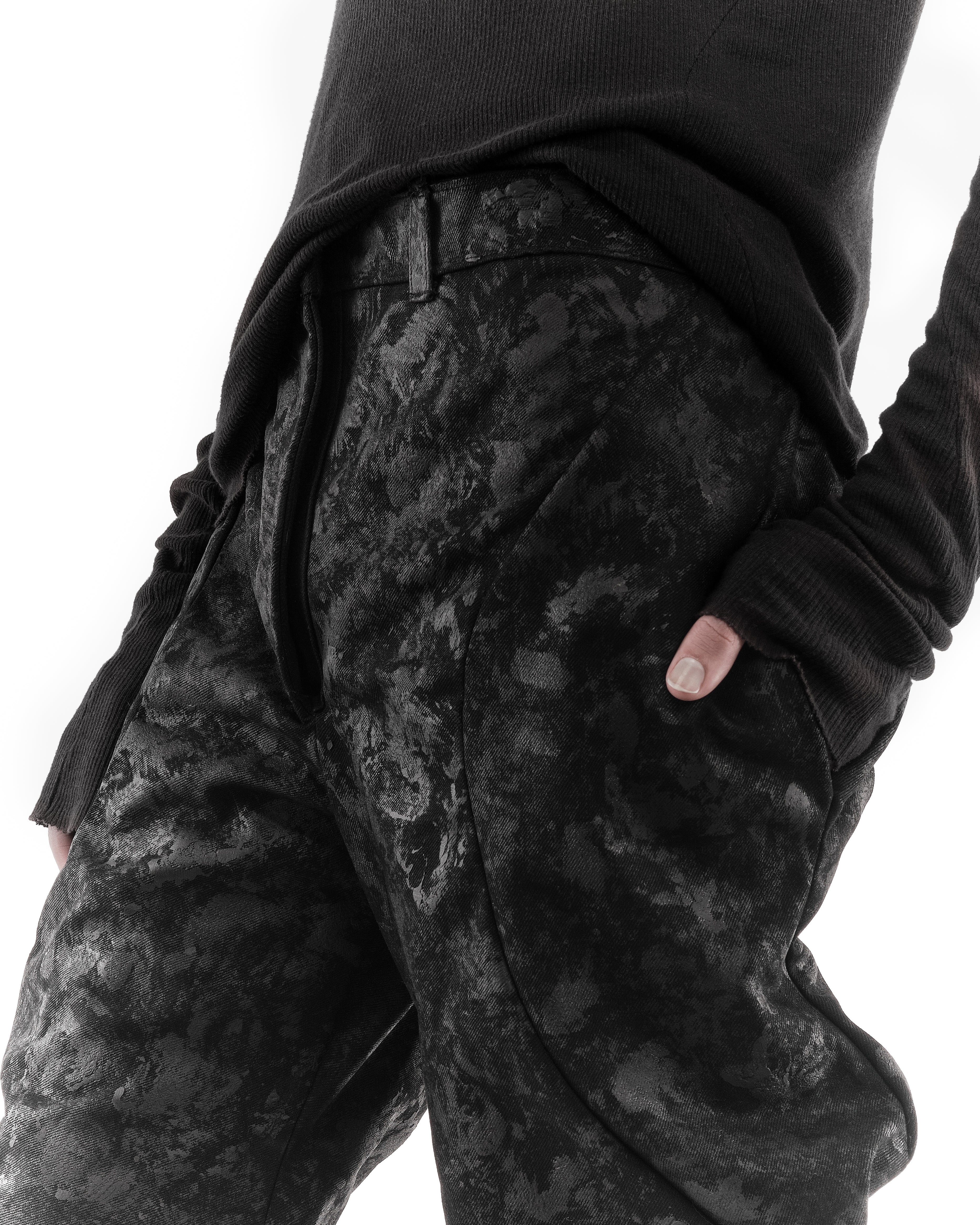BLACK REVERSIBLE BUBBLE JEANS