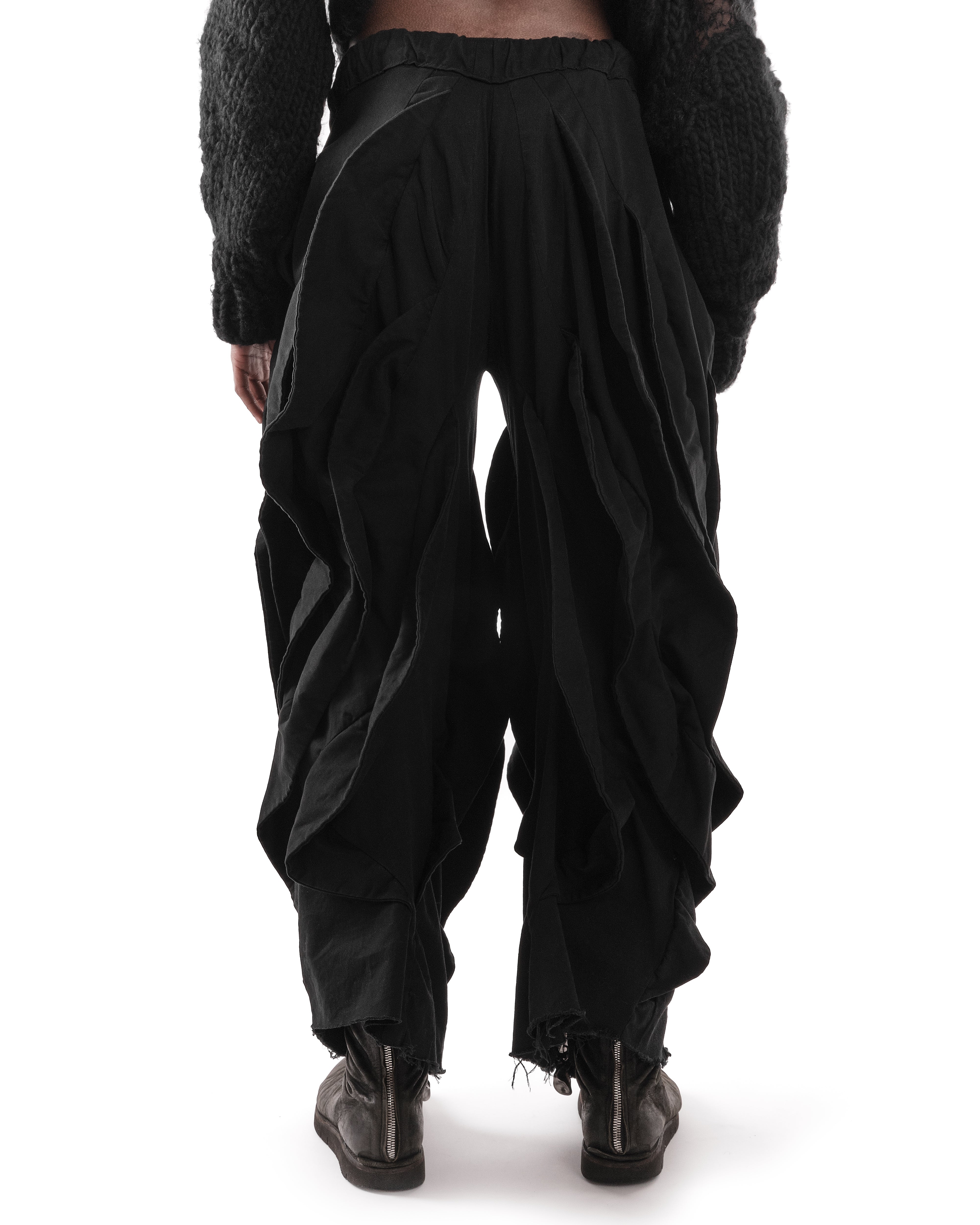 BLACK METAMORPHIC POST HUMAN PANTS