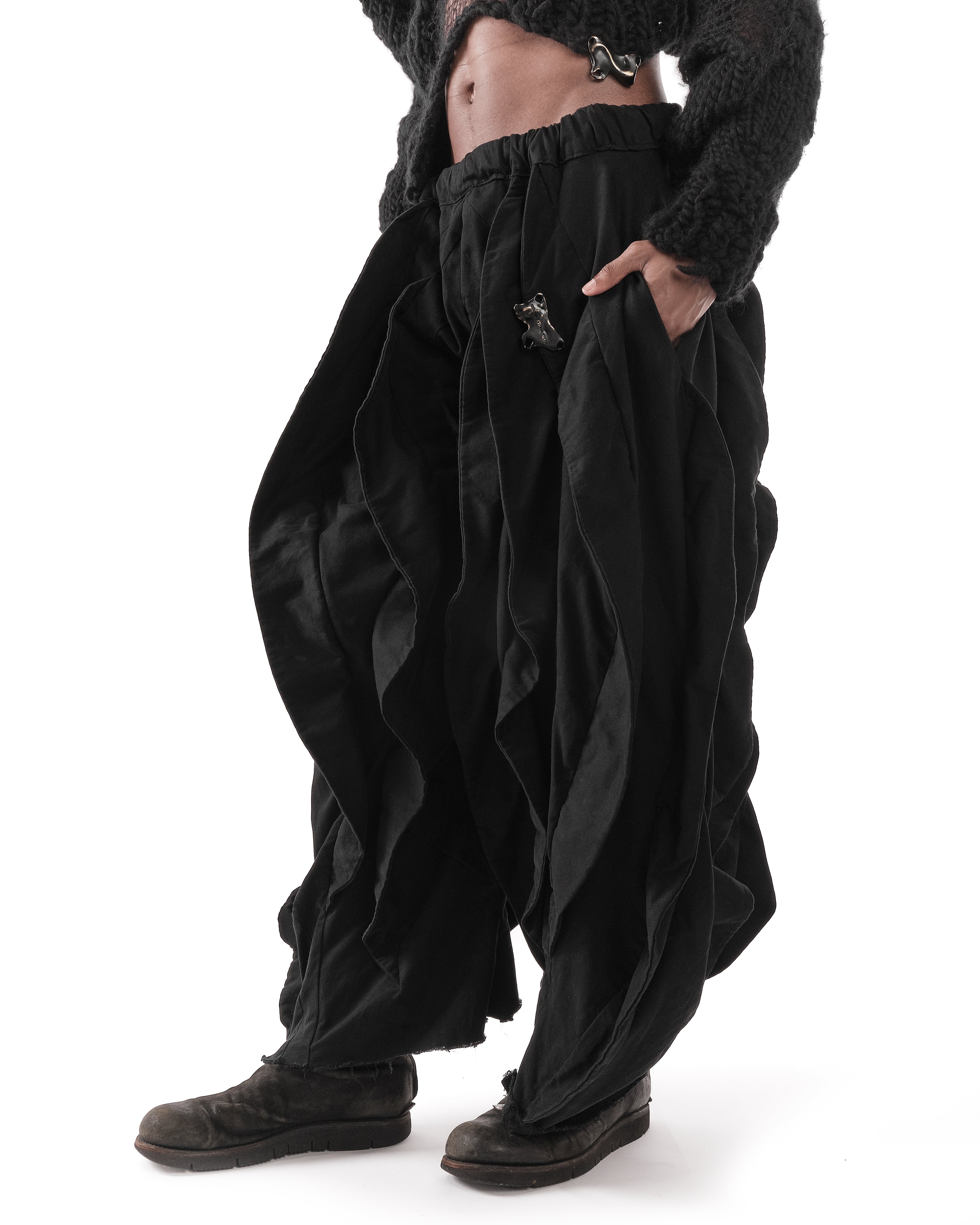 BLACK METAMORPHIC POST HUMAN PANTS