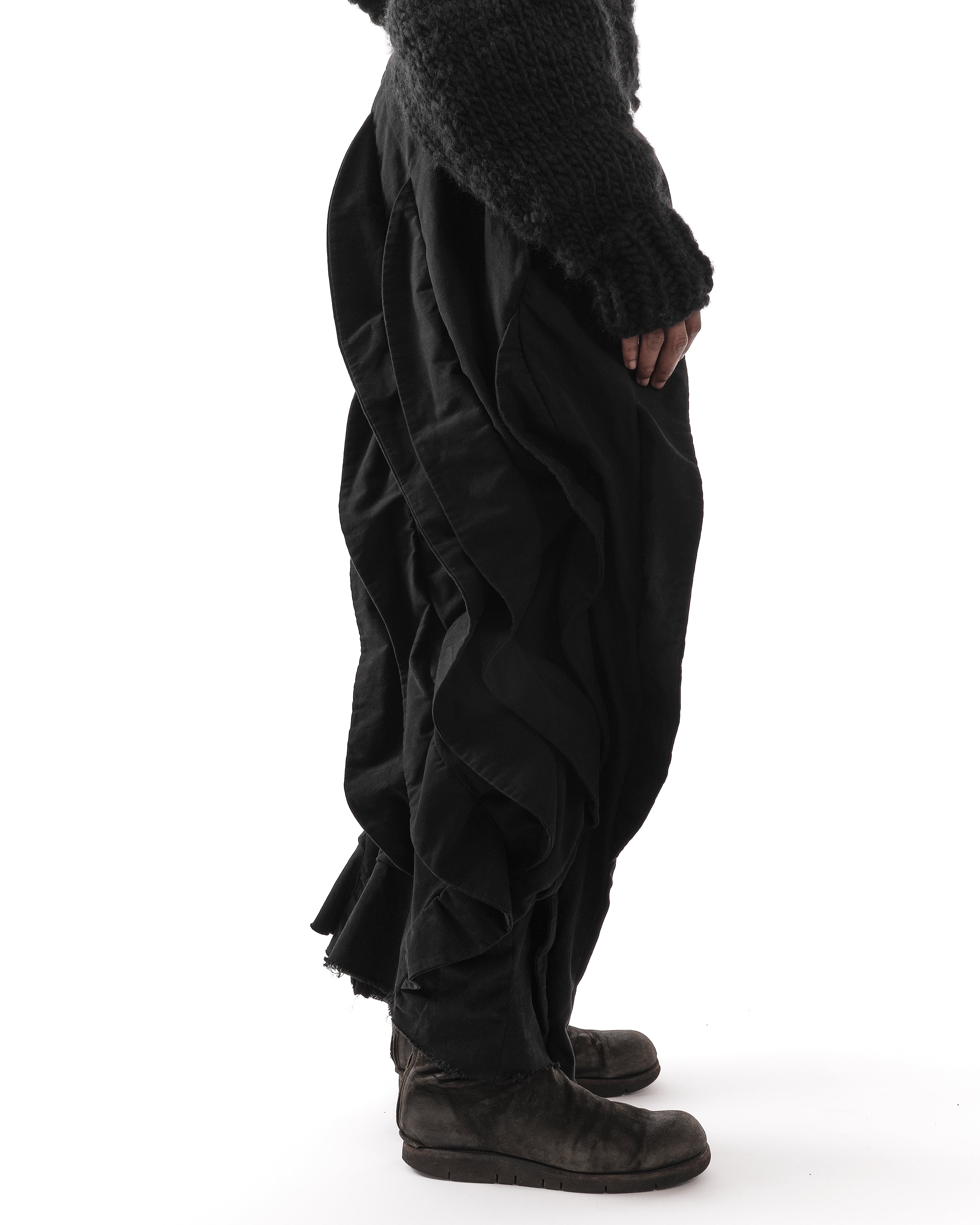 BLACK METAMORPHIC POST HUMAN PANTS