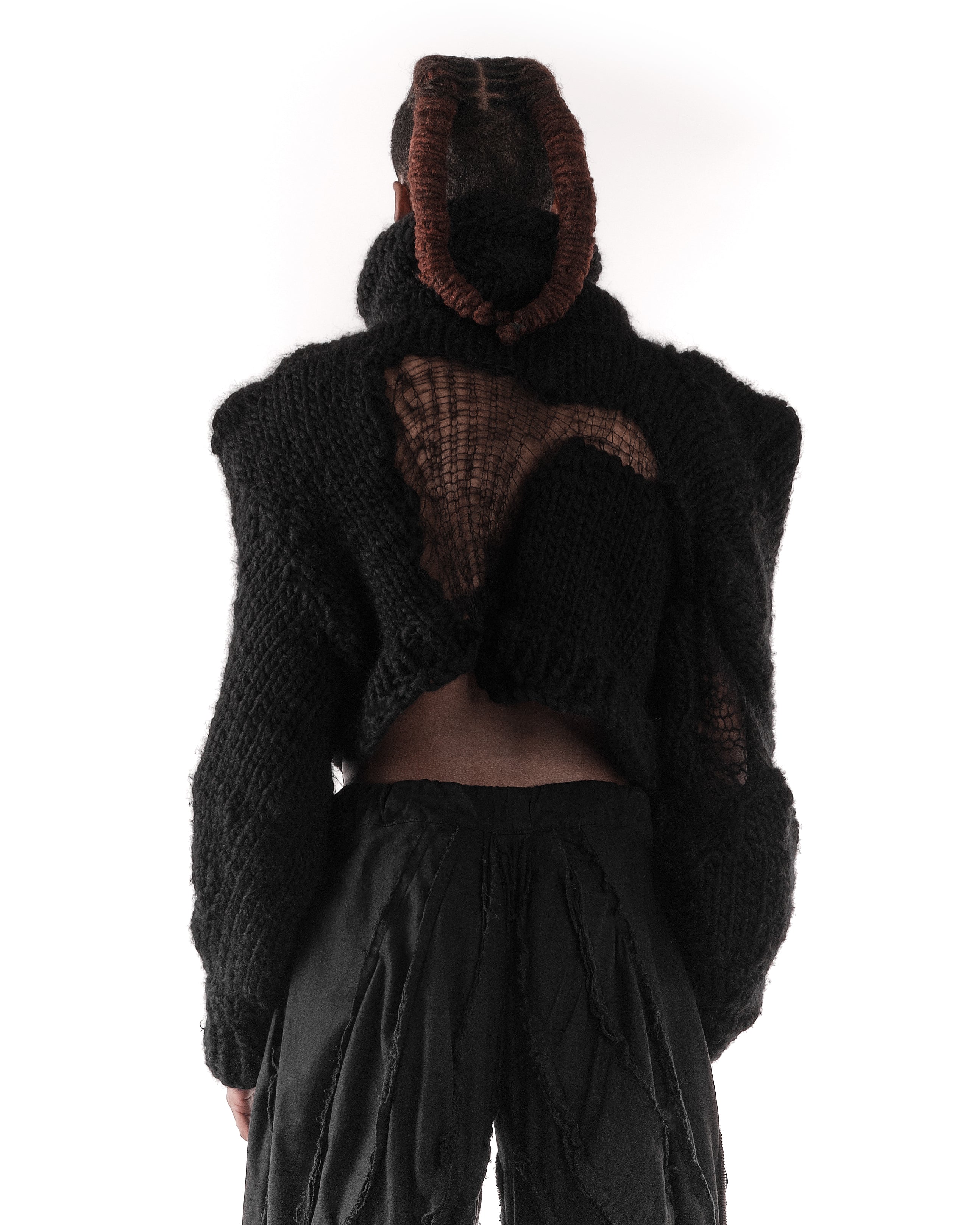 CROPPED BLACK PLEXUS KNIT SWEATER