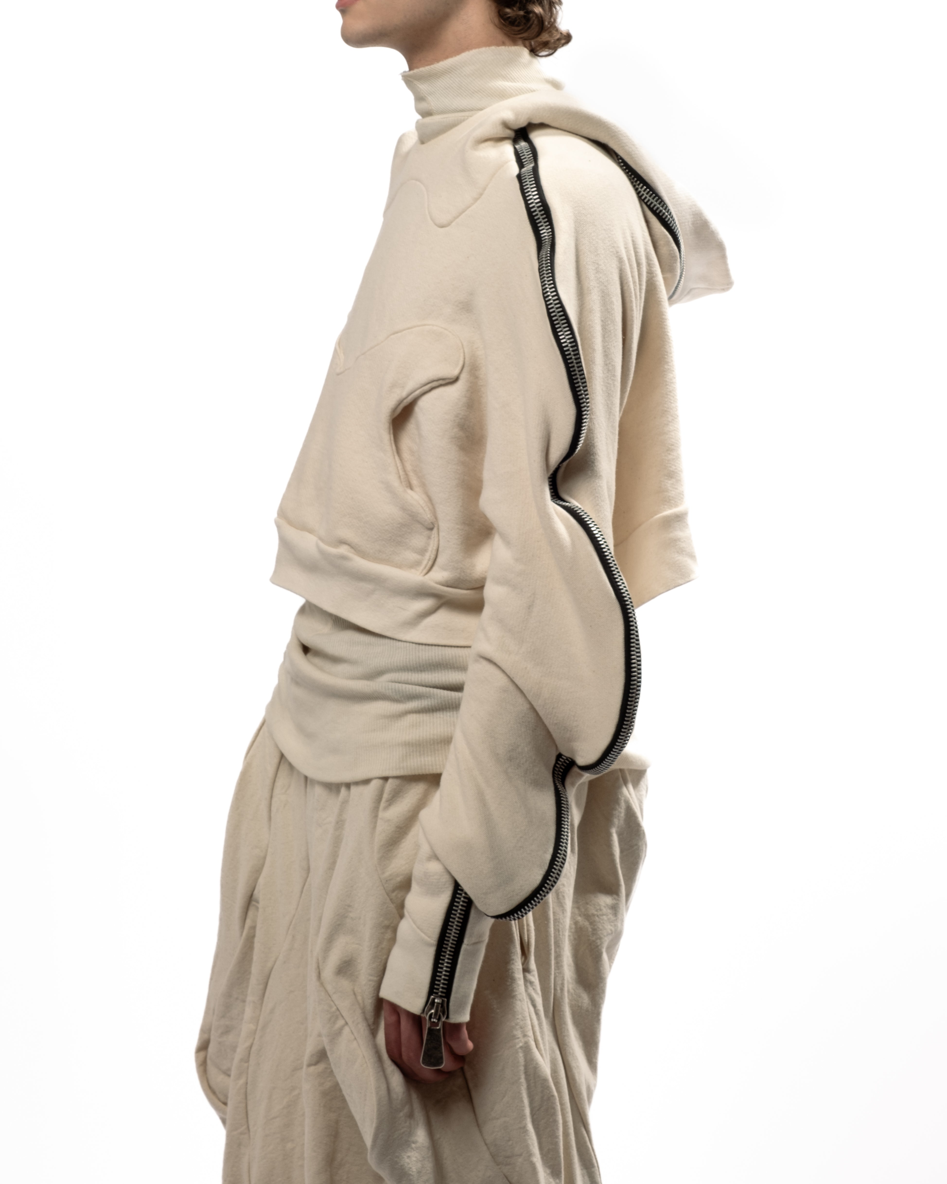 CROPPED UNDYED METAMORPHIC BUBBLE HOODIE