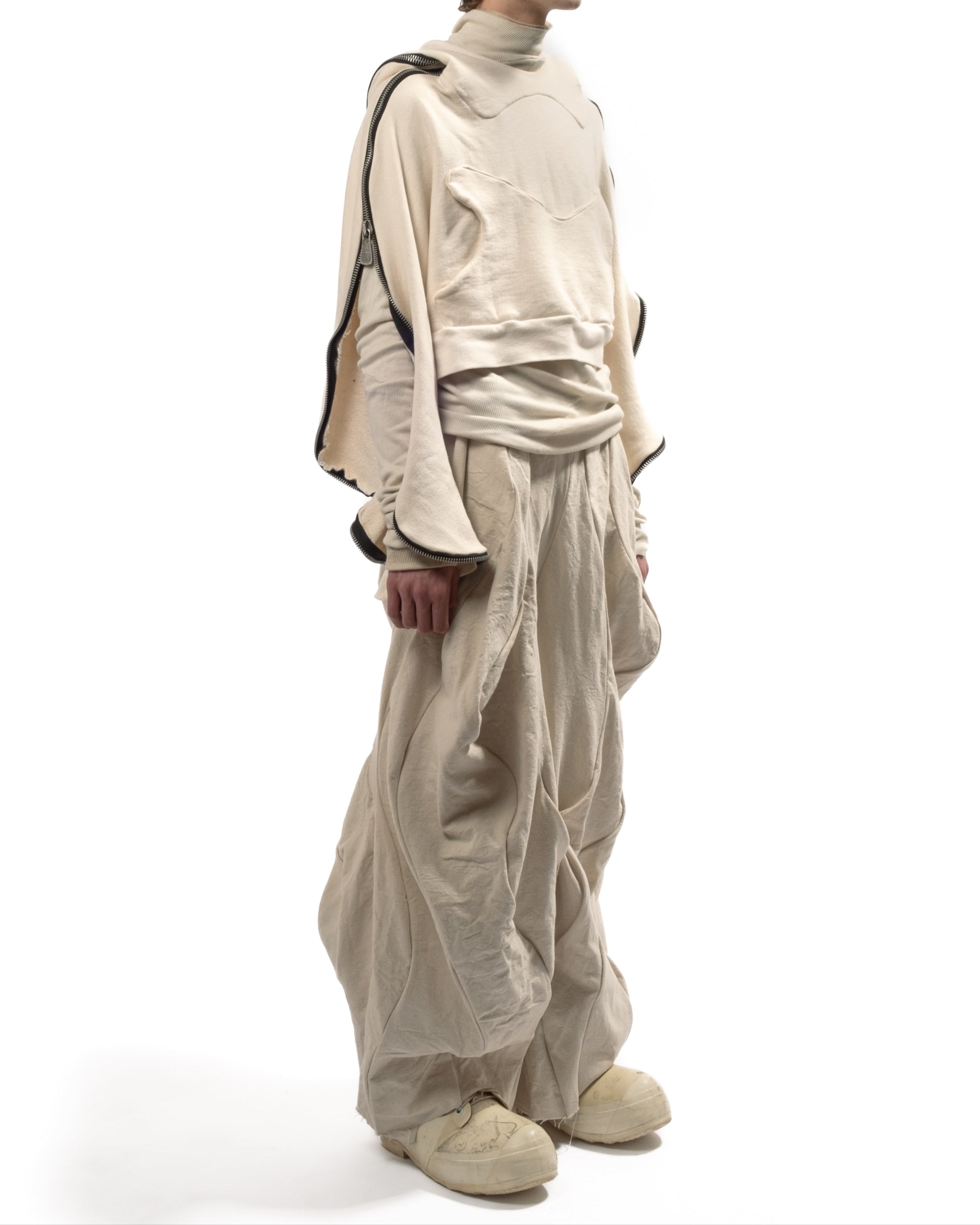 CROPPED UNDYED METAMORPHIC BUBBLE HOODIE