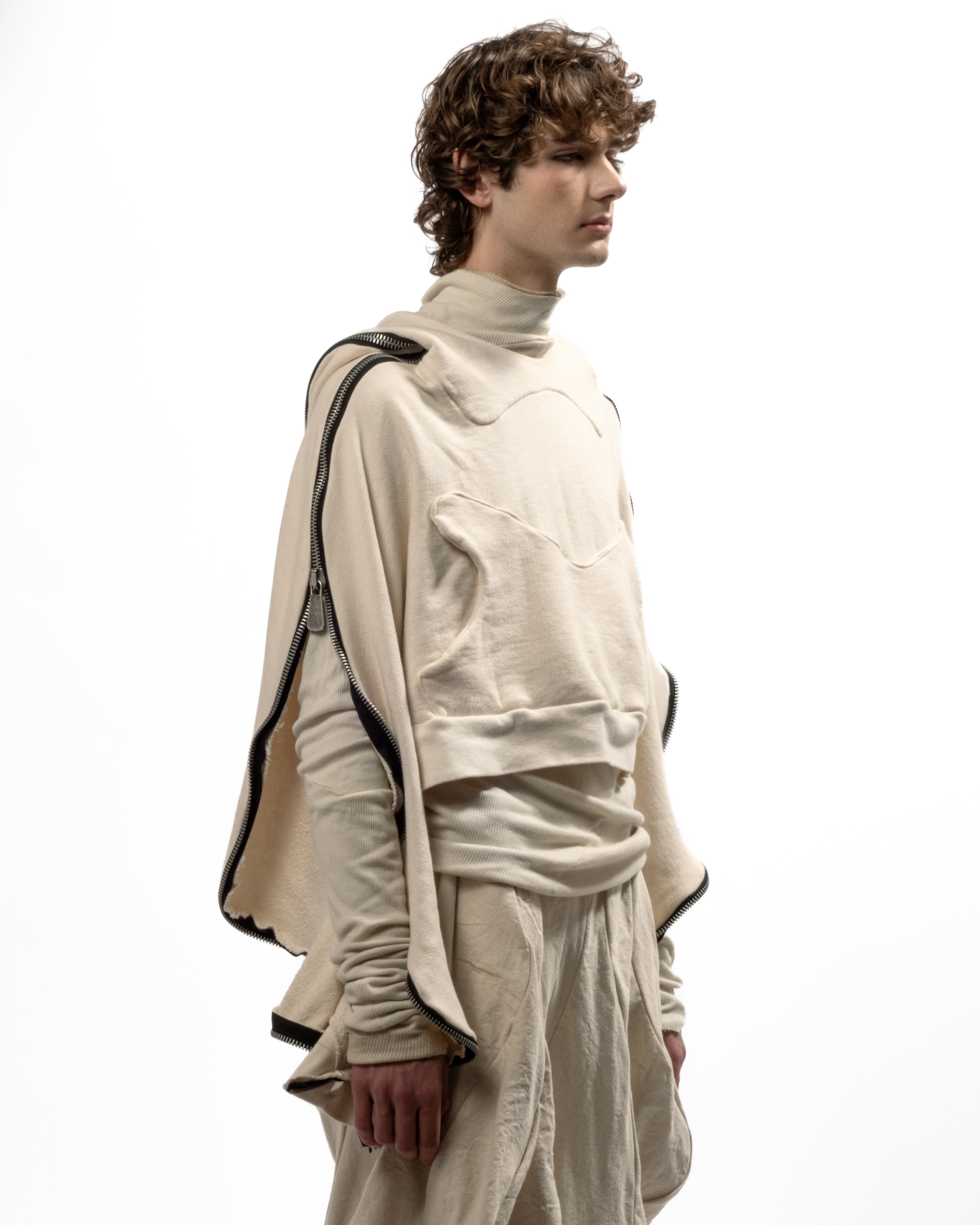 CROPPED UNDYED METAMORPHIC BUBBLE HOODIE