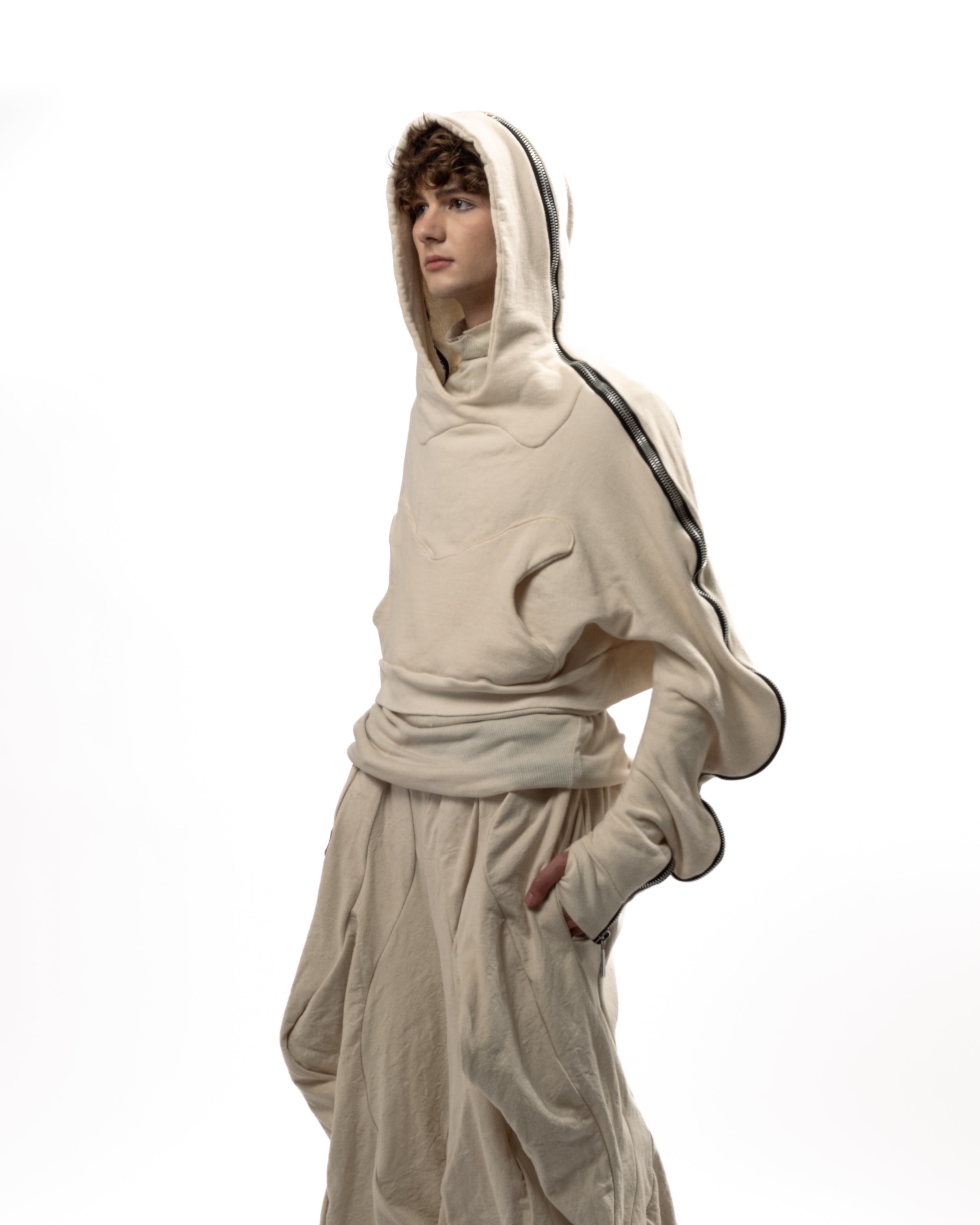 CROPPED UNDYED METAMORPHIC BUBBLE HOODIE