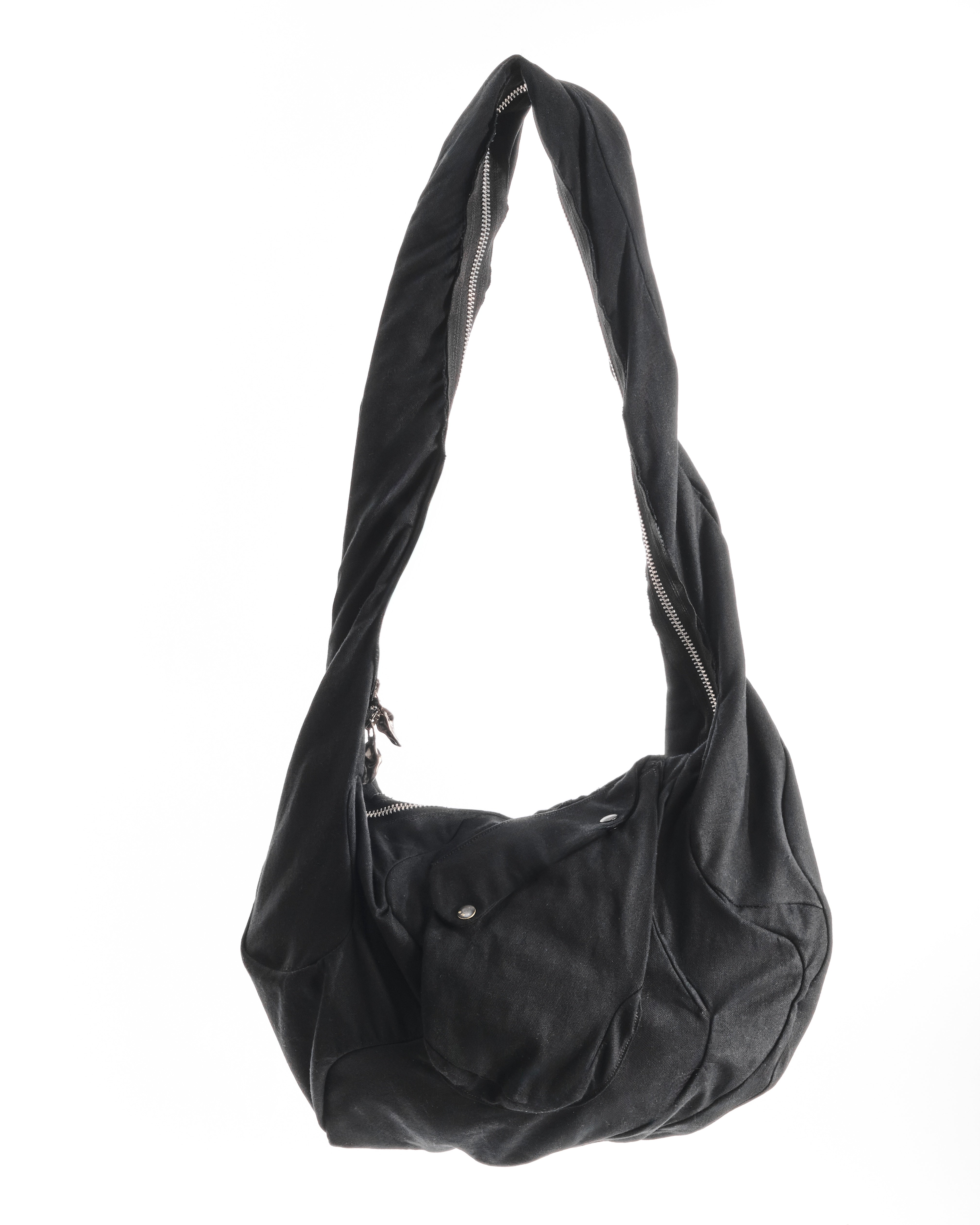 BLACK REVERSIBLE CARAPACE BAG