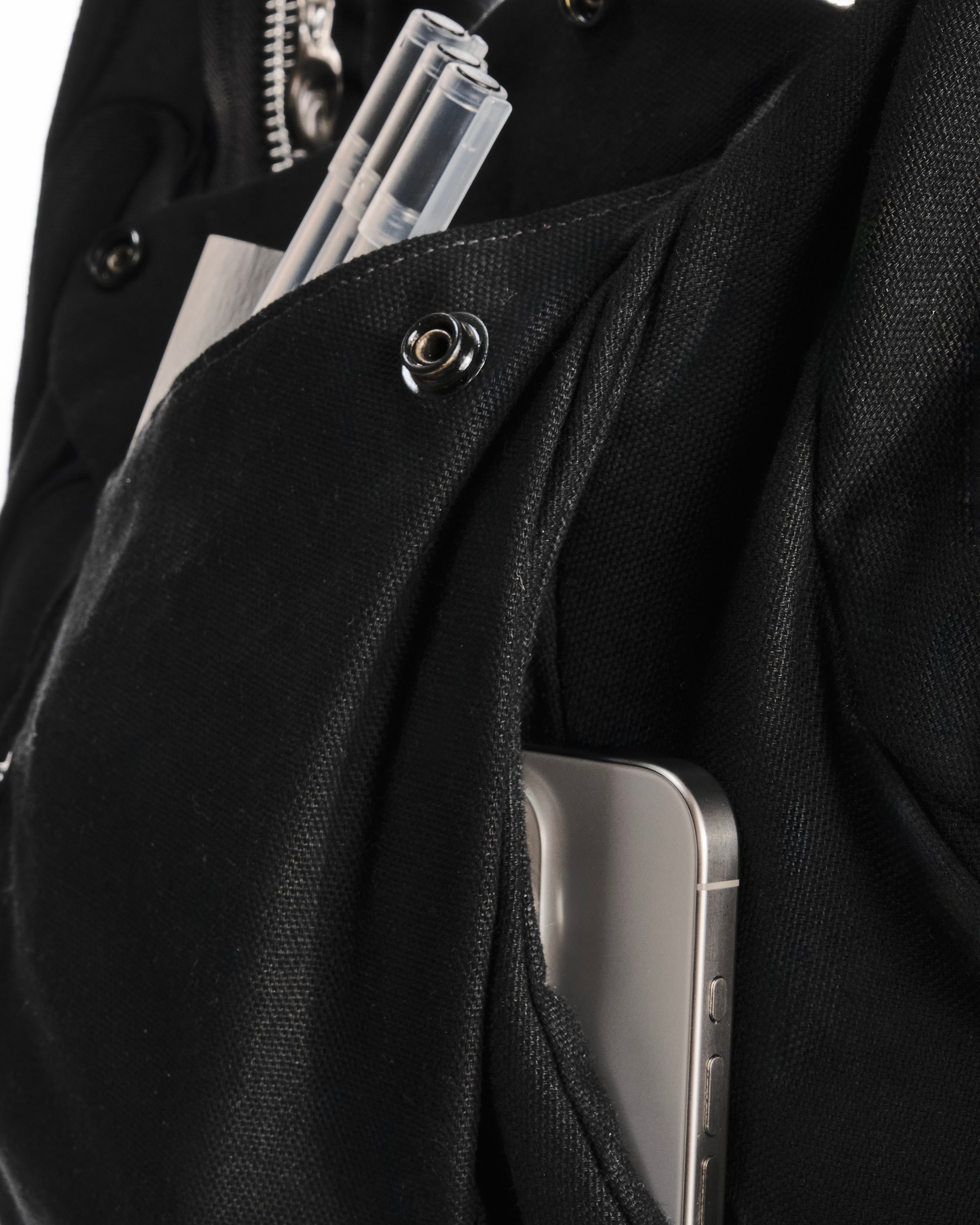 BLACK REVERSIBLE CARAPACE BAG