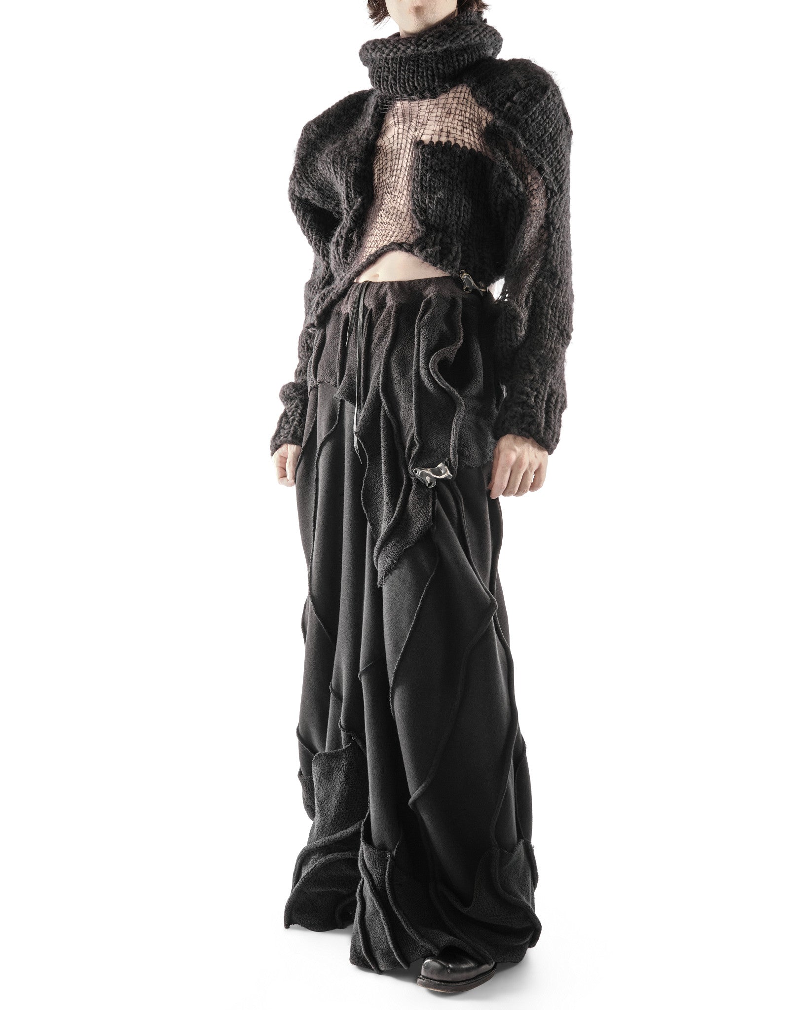 BLACK REVERSIBLE ANTHURIUM PANTS