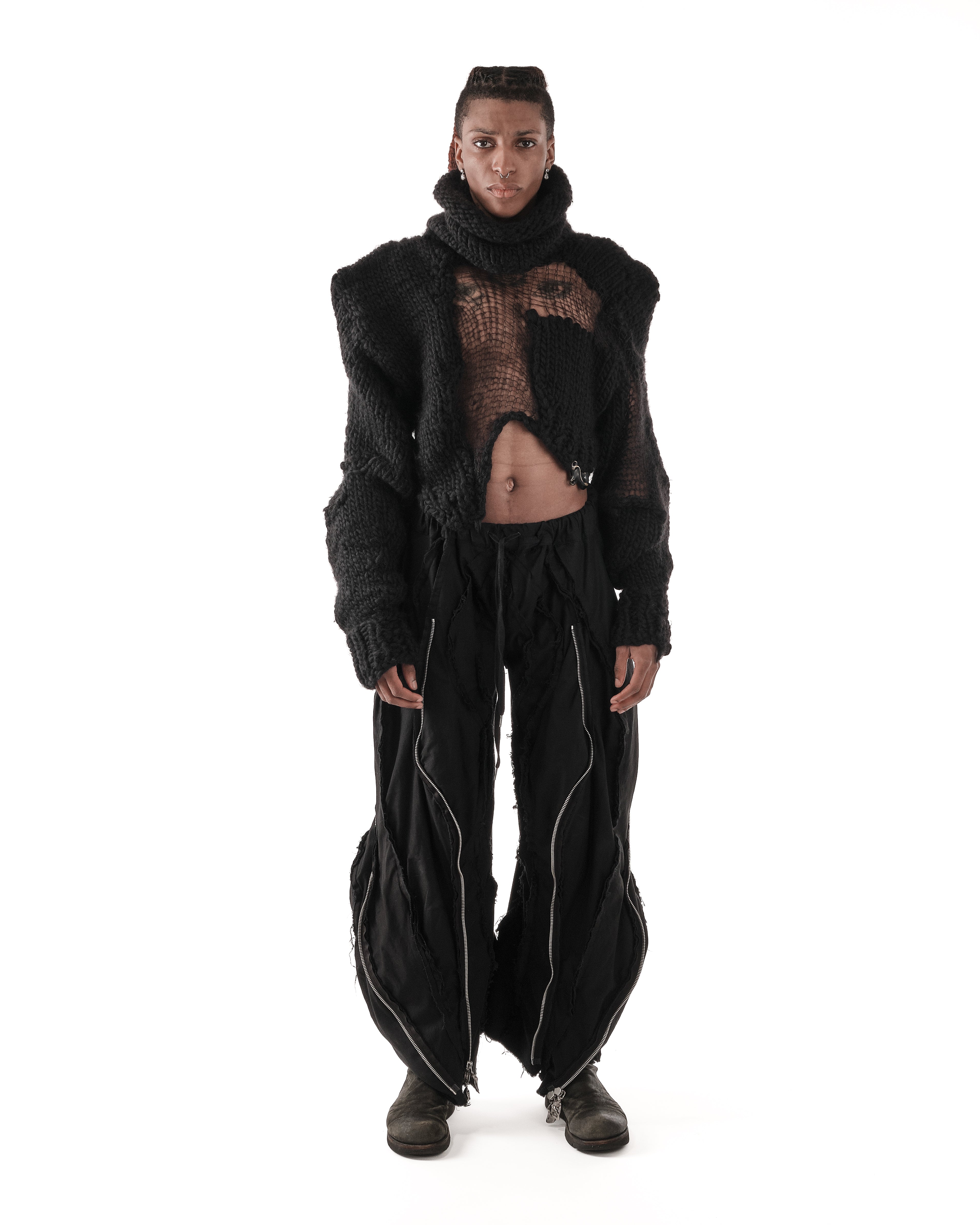 CROPPED BLACK PLEXUS KNIT SWEATER