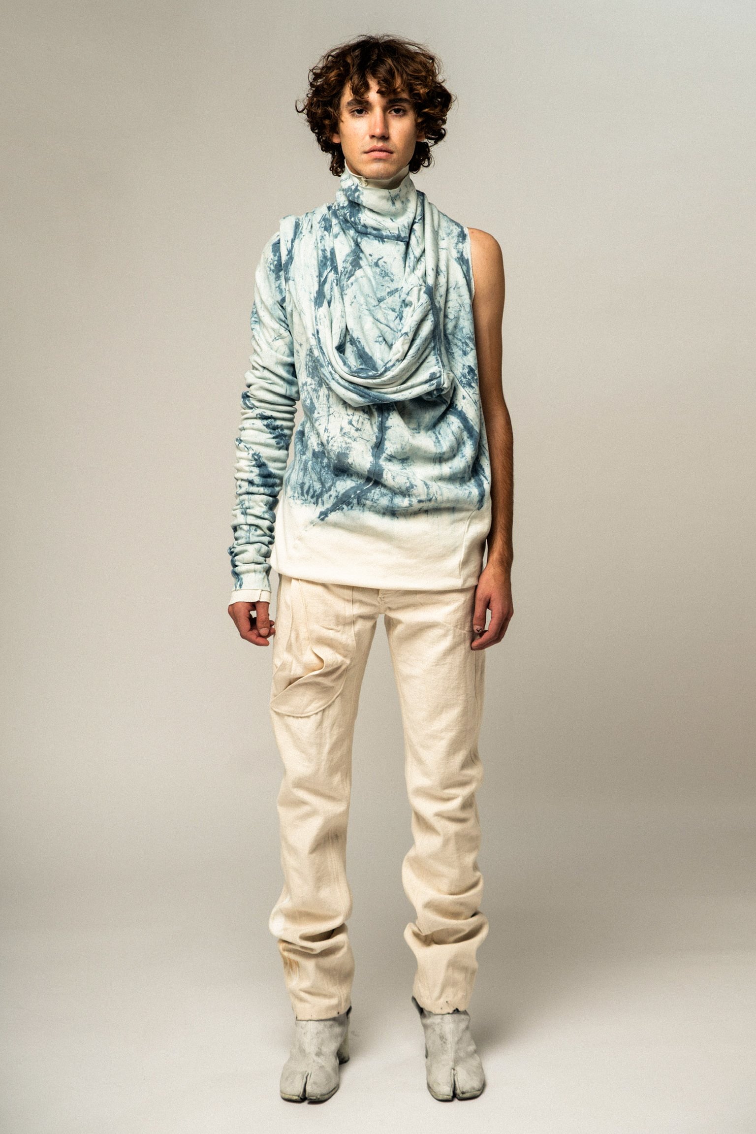 SAMPLE REVERSIBLE BLUE ORGANIC SEAMED DOUBLE LAYER 3 ARMHOLE TURTLENECK