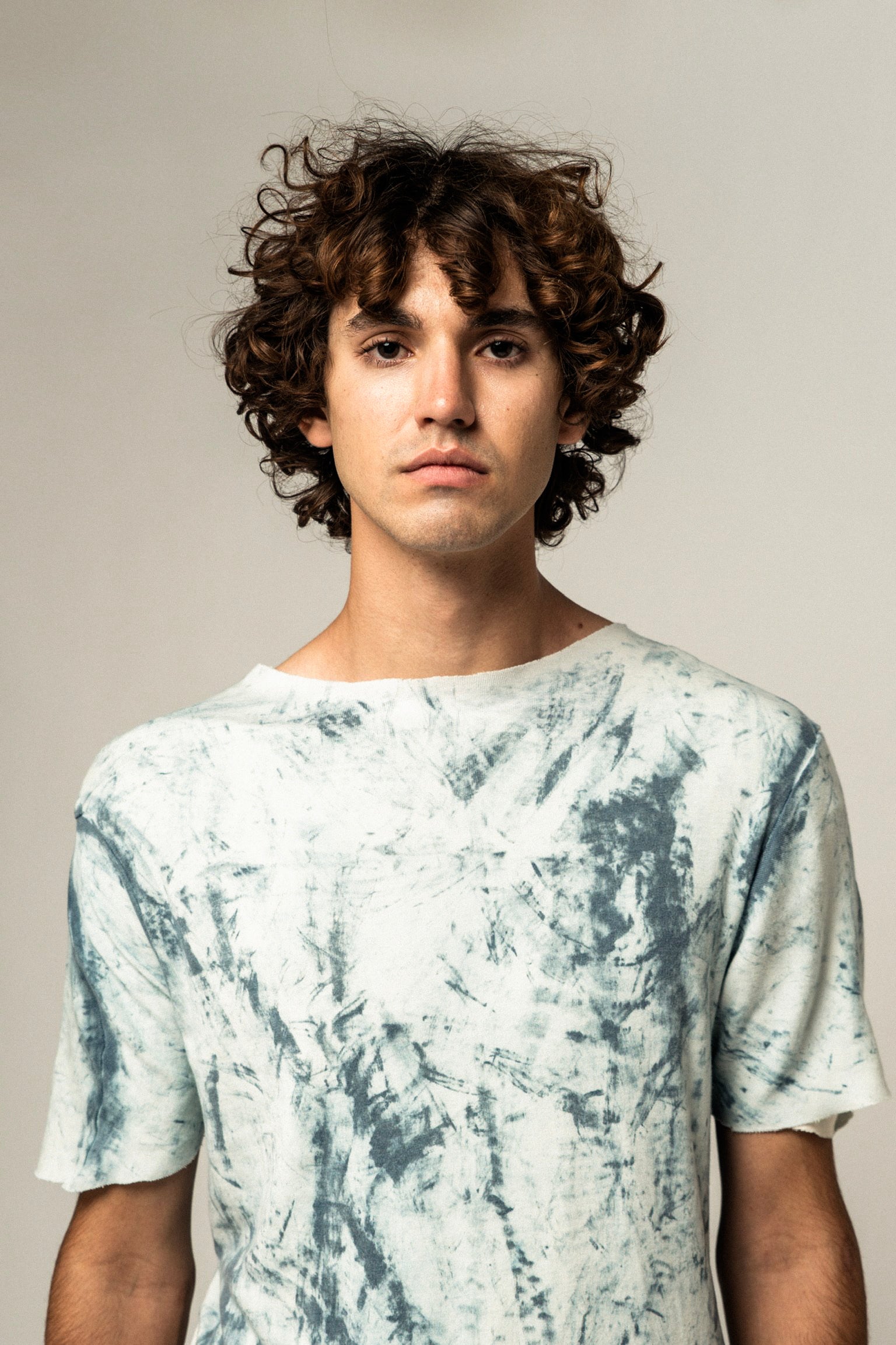 SAMPLE REVERSIBLE BLUE ORGANIC SEAMED T SHIRT