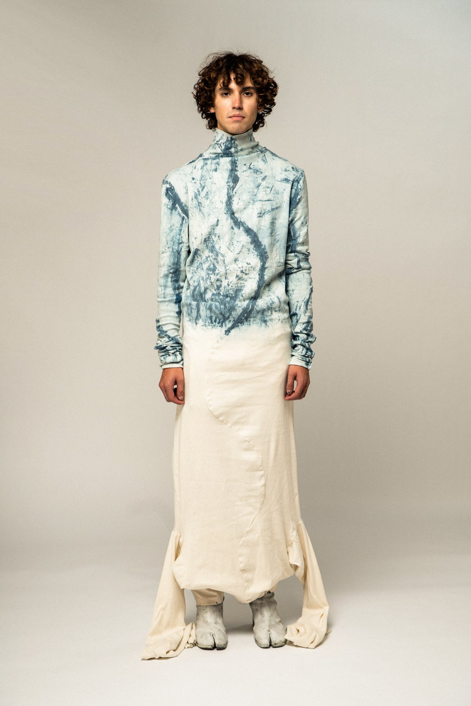 SAMPLE REVERSIBLE BLUE ORGANIC SEAMED DOUBLE LAYER 3 ARMHOLE TURTLENECK