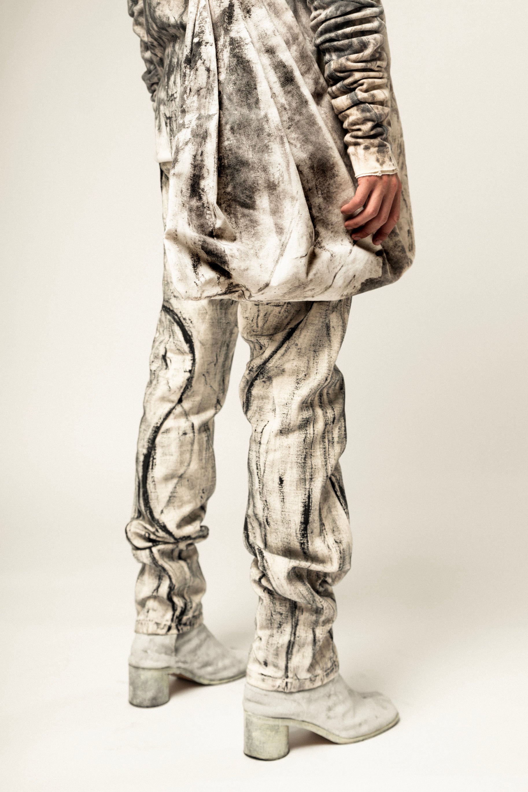 SAMPLE REVERSIBLE BLACK PLEATED TOTE BAG