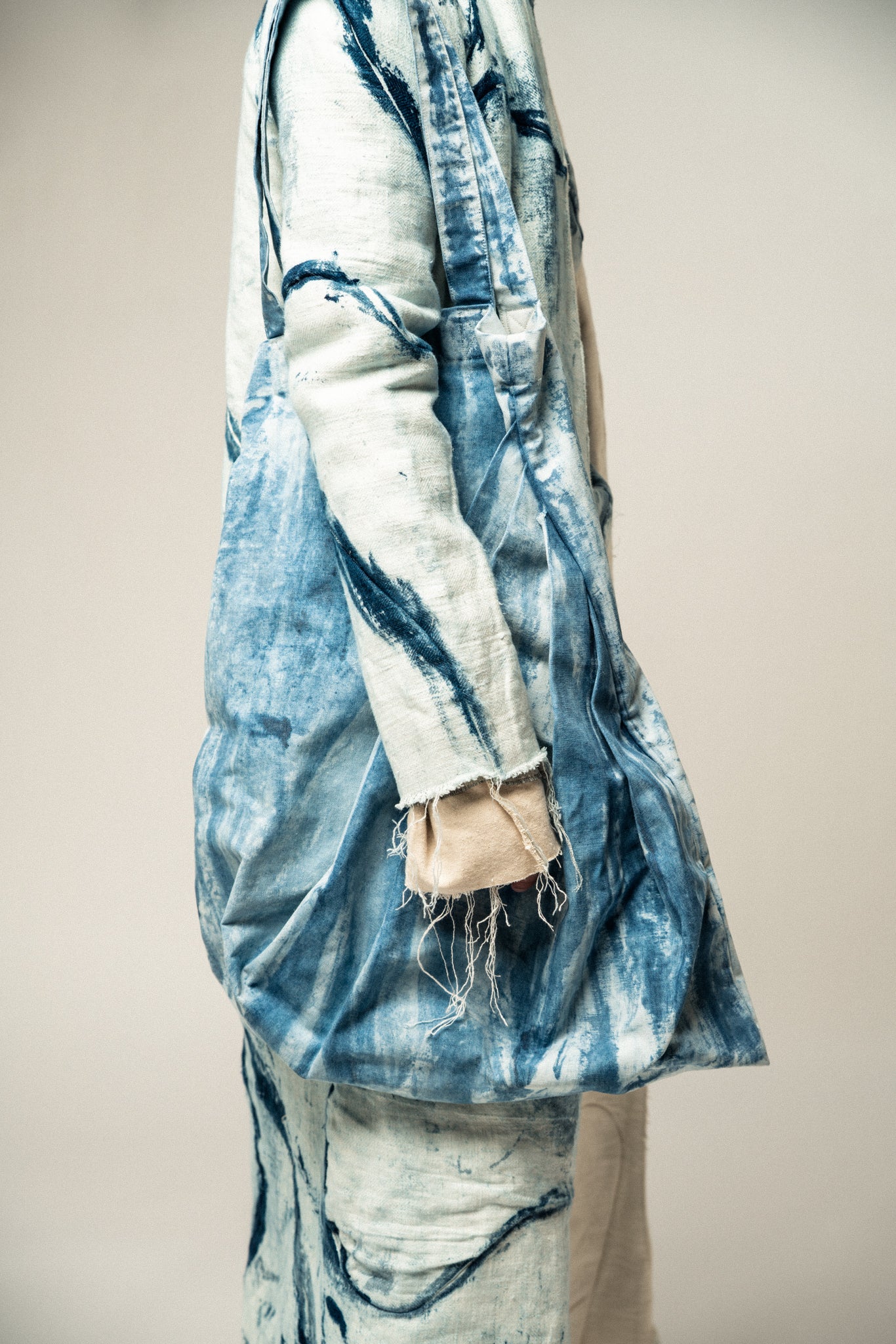 SAMPLE REVERSIBLE BLUE PLEATED TOTE BAG