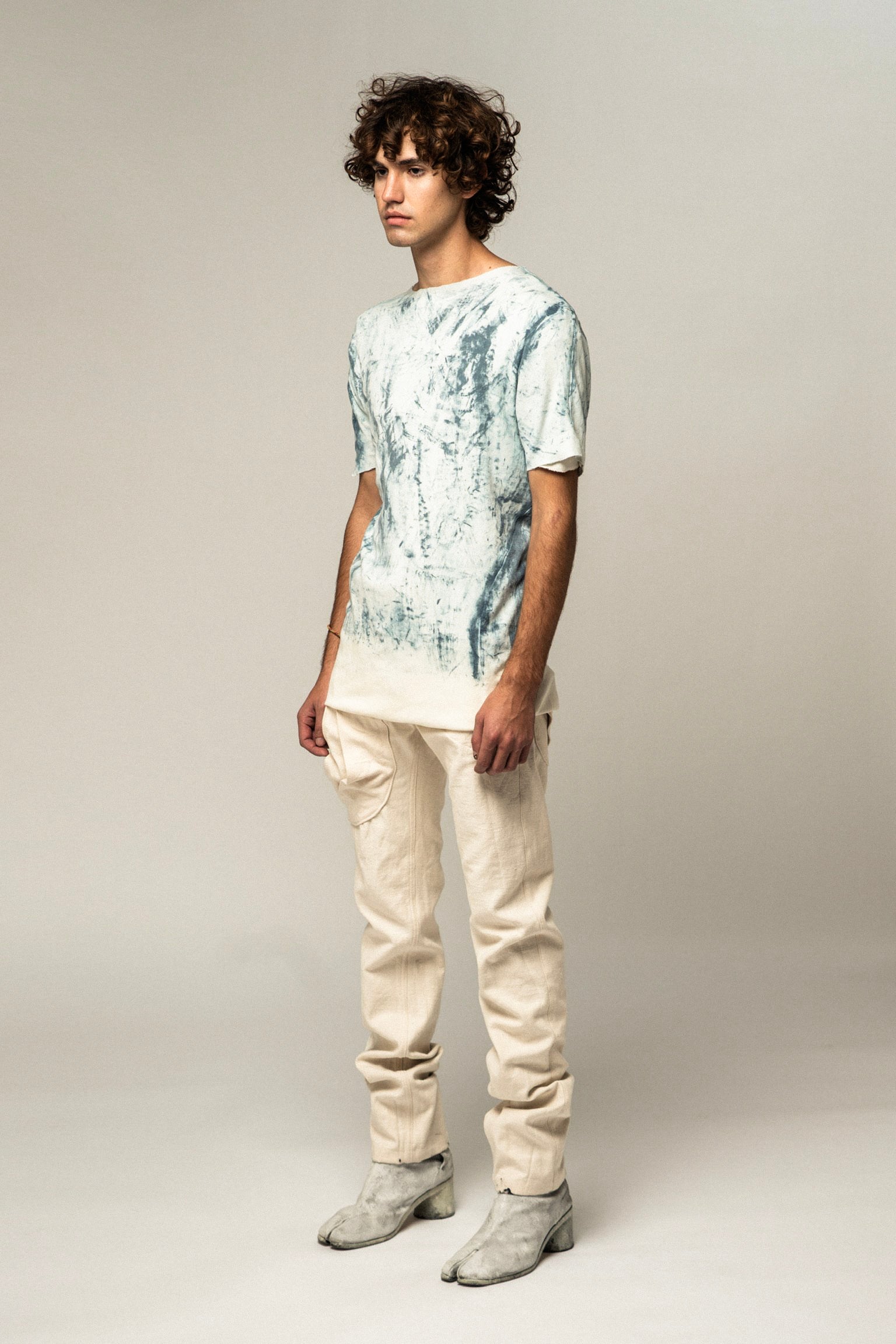 SAMPLE REVERSIBLE BLUE ORGANIC SEAMED T SHIRT