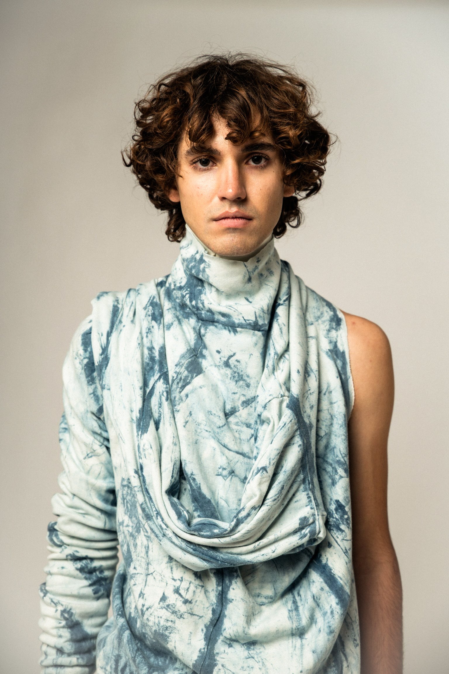 SAMPLE REVERSIBLE BLUE ORGANIC SEAMED DOUBLE LAYER 3 ARMHOLE TURTLENECK