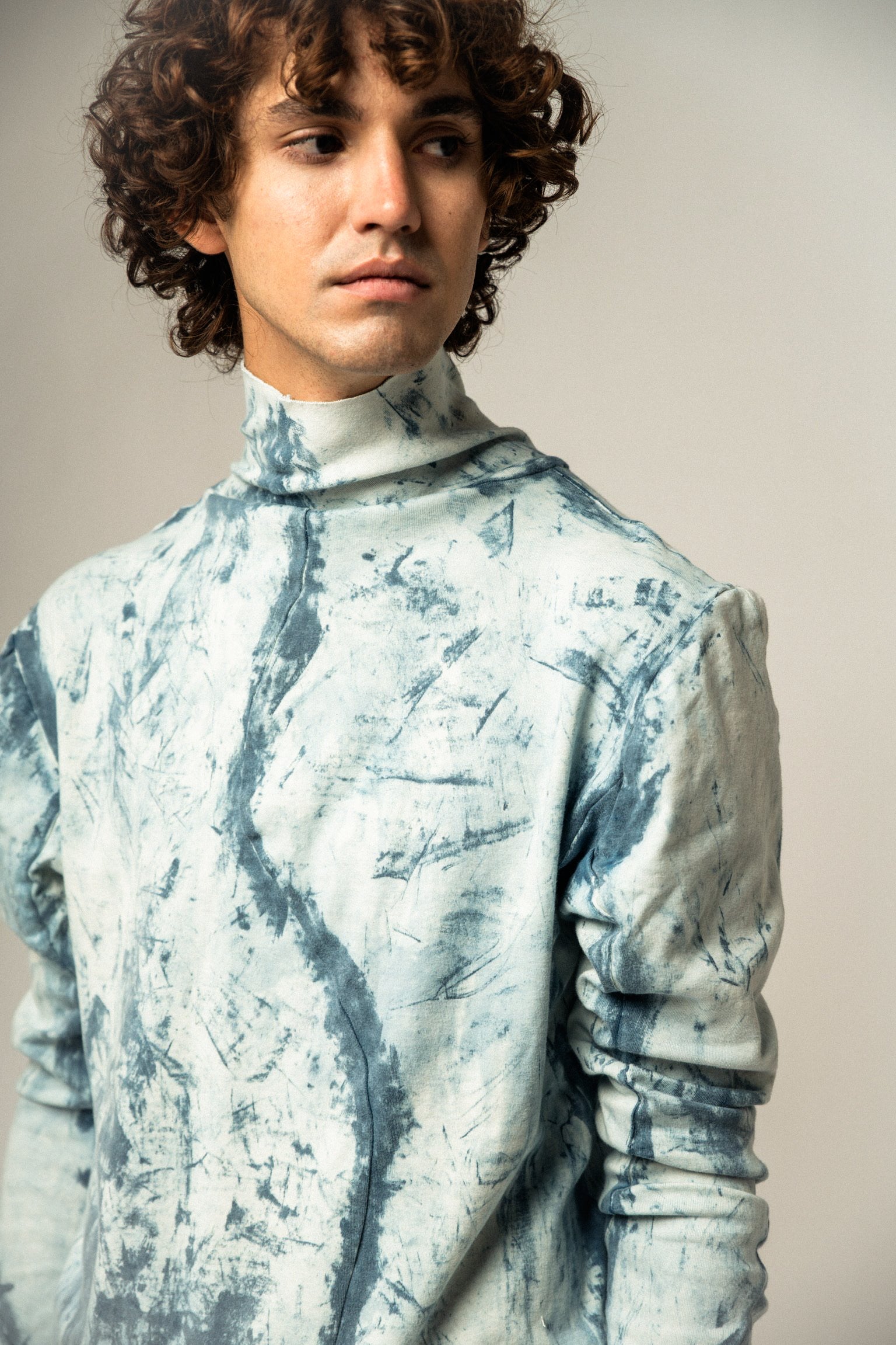 SAMPLE REVERSIBLE BLUE ORGANIC SEAMED DOUBLE LAYER 3 ARMHOLE TURTLENECK