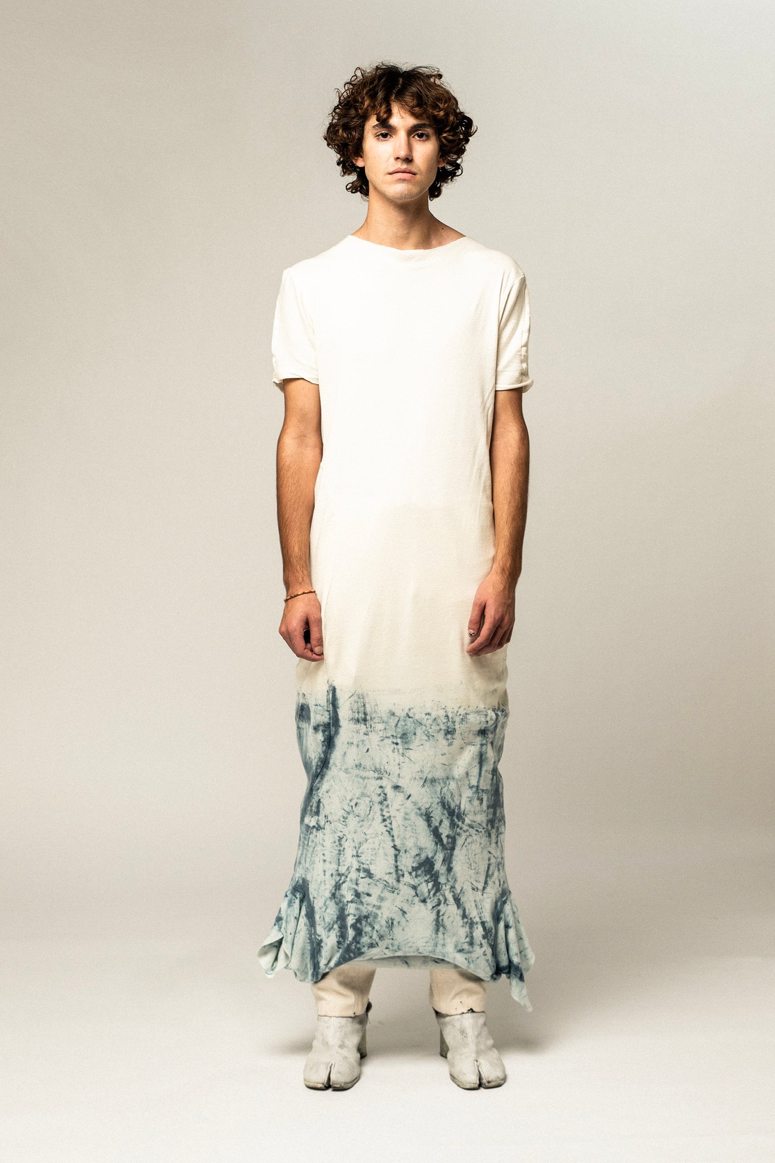 SAMPLE REVERSIBLE BLUE ORGANIC SEAMED T SHIRT