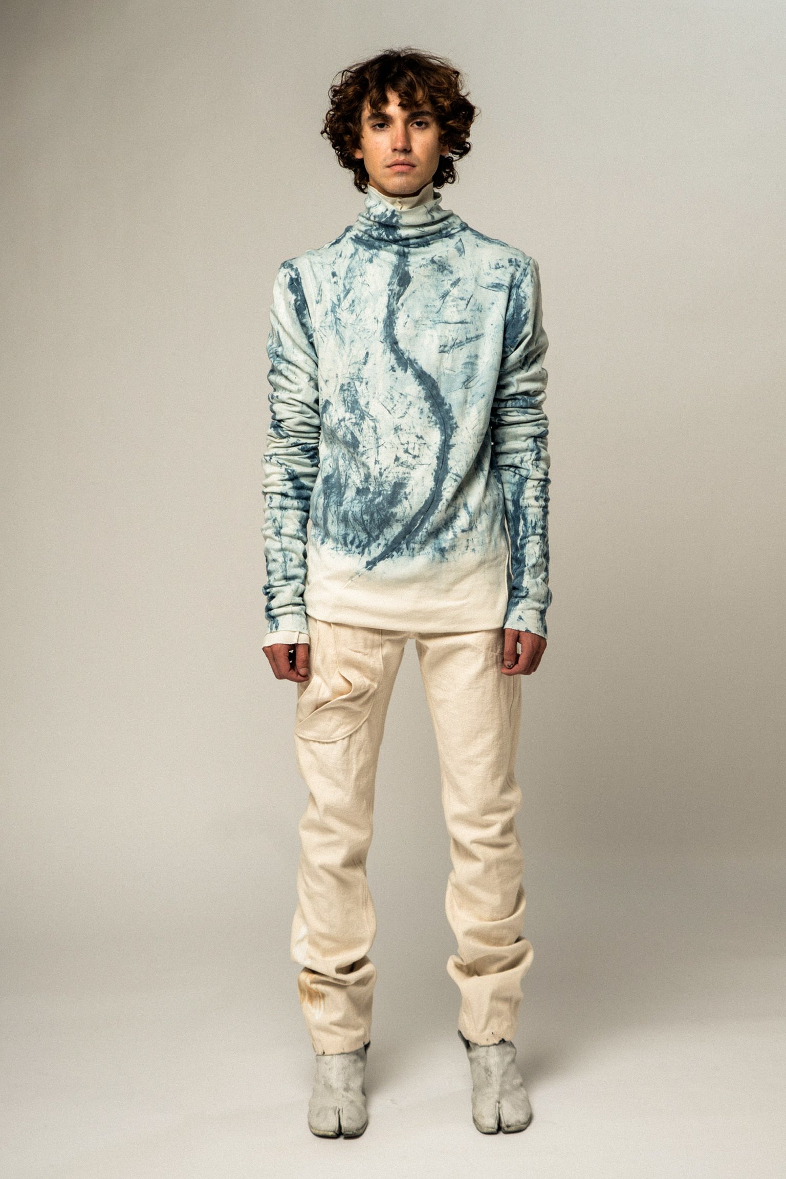 SAMPLE REVERSIBLE BLUE ORGANIC SEAMED DOUBLE LAYER 3 ARMHOLE TURTLENECK