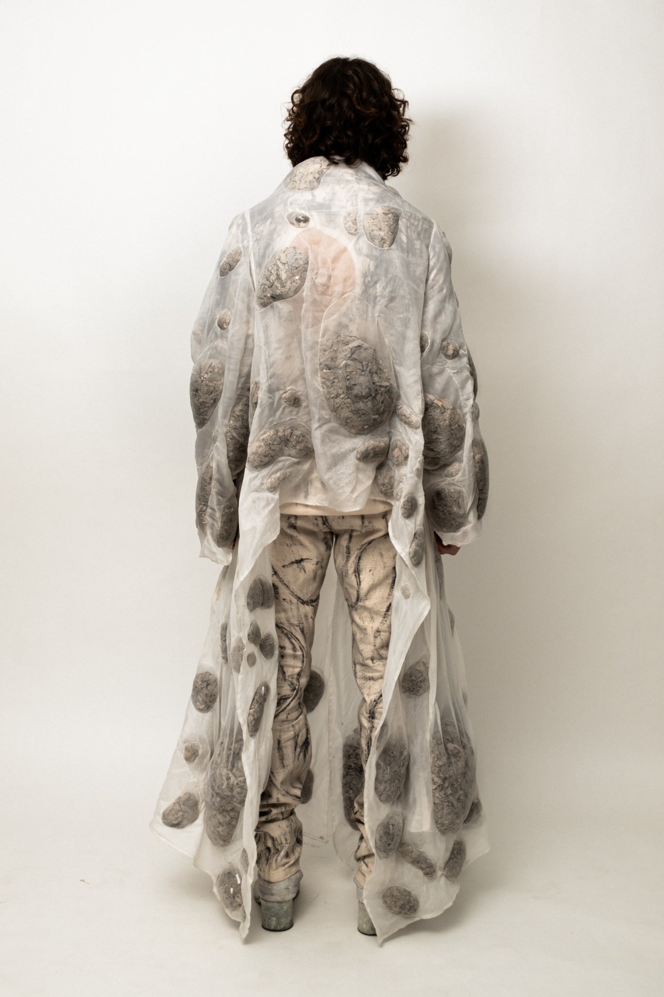 SAMPLE COAGULATED SILK PUFFER GREY