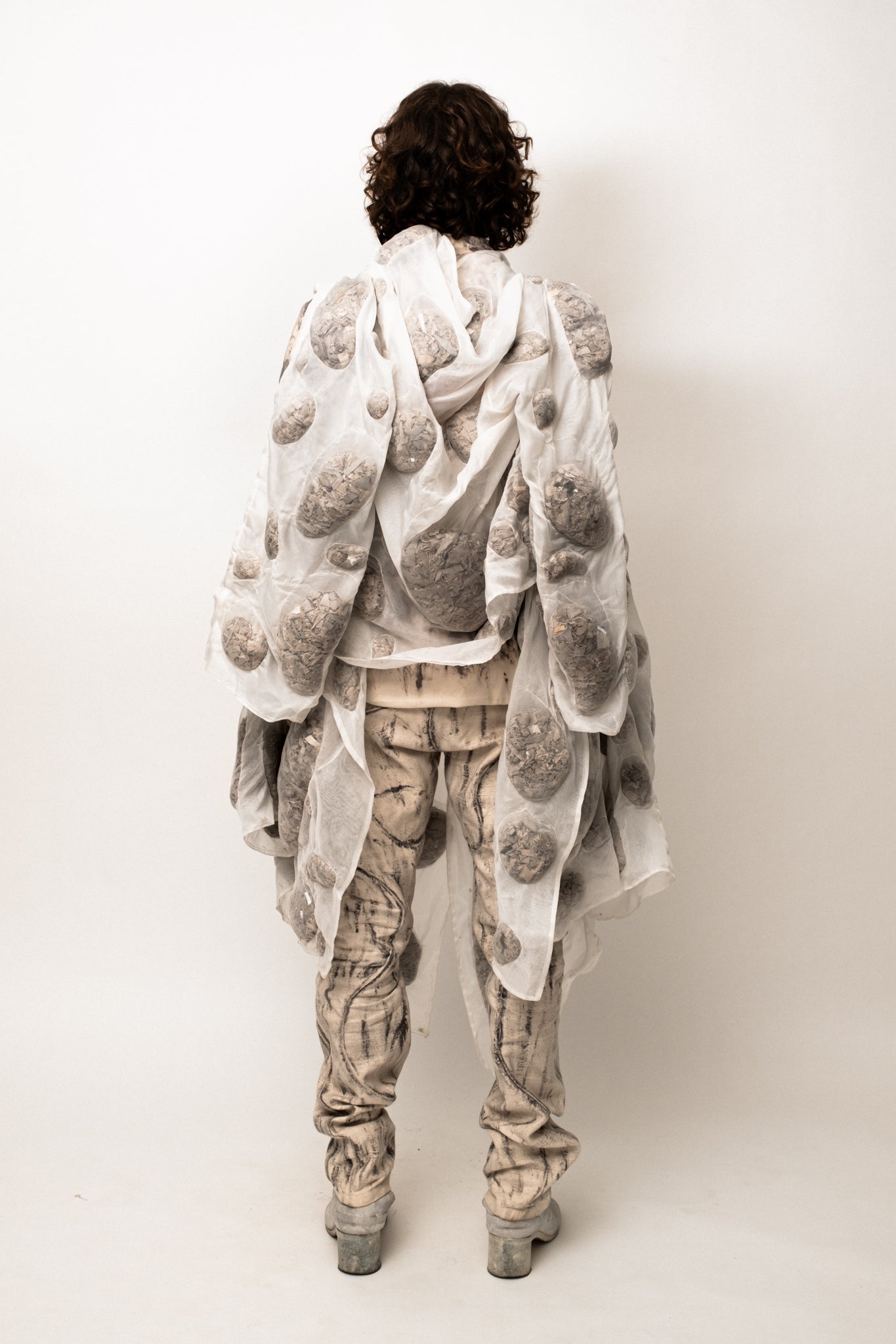 SAMPLE COAGULATED SILK PUFFER GREY