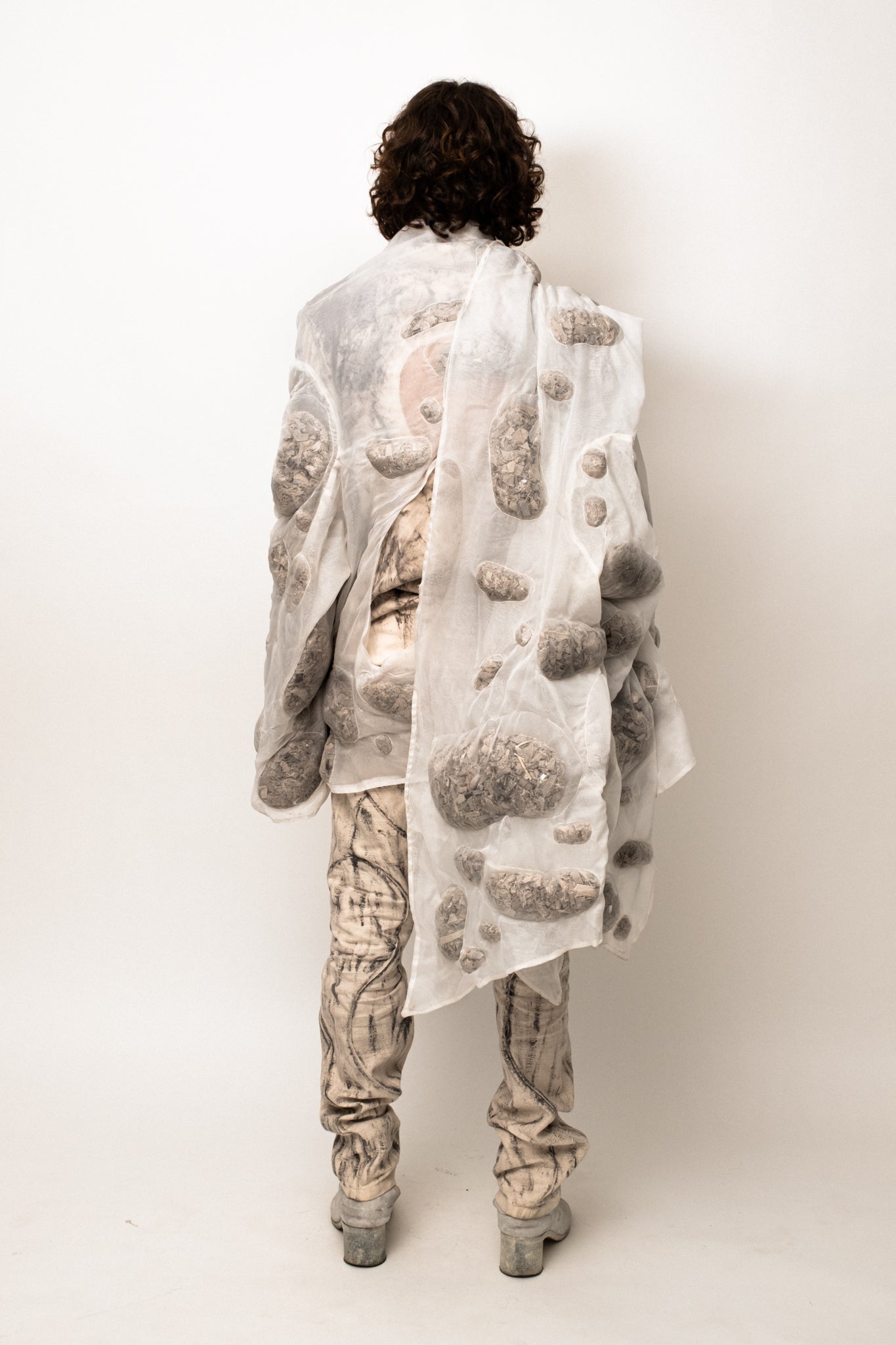 SAMPLE COAGULATED SILK PUFFER GREY