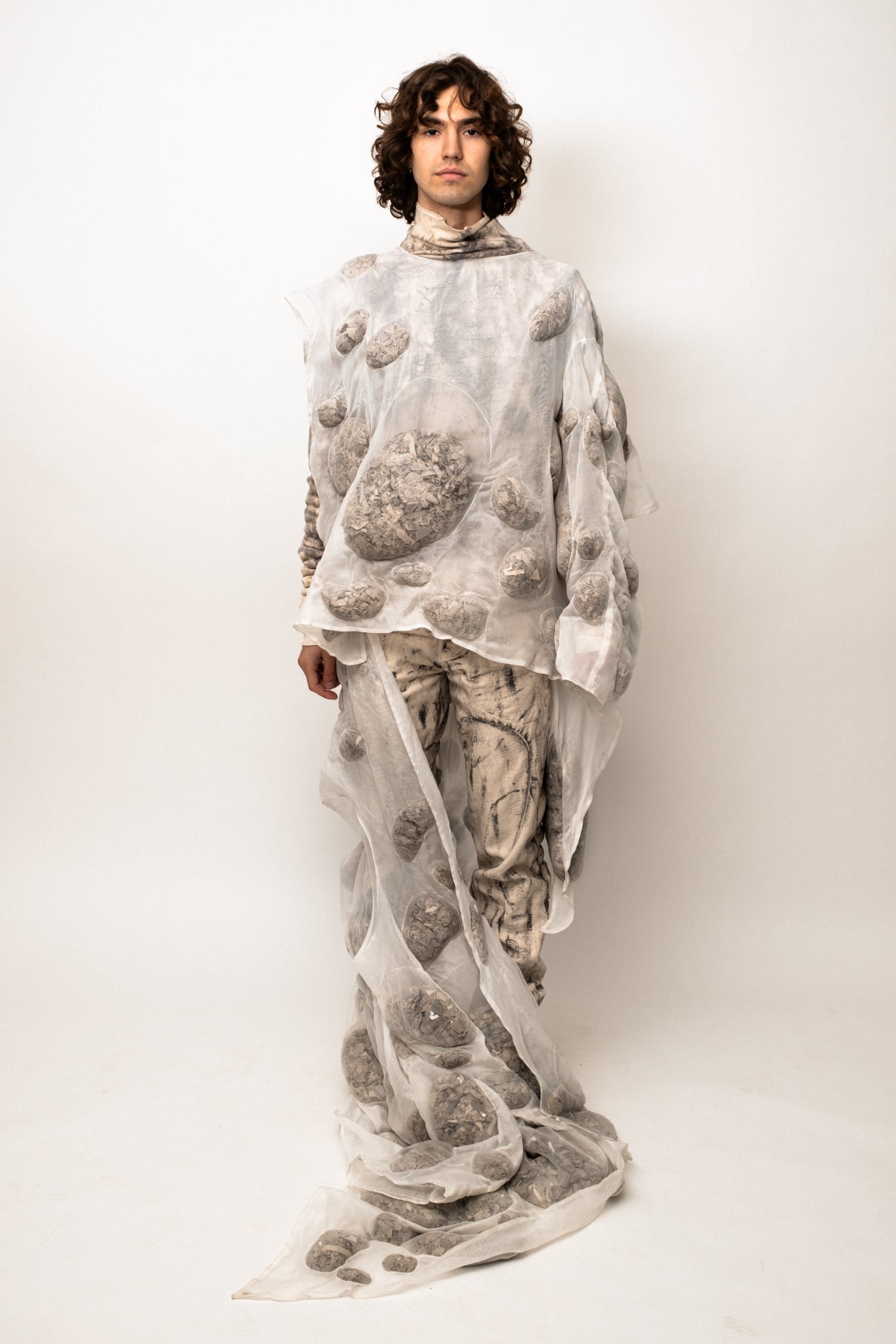 SAMPLE COAGULATED SILK PUFFER GREY