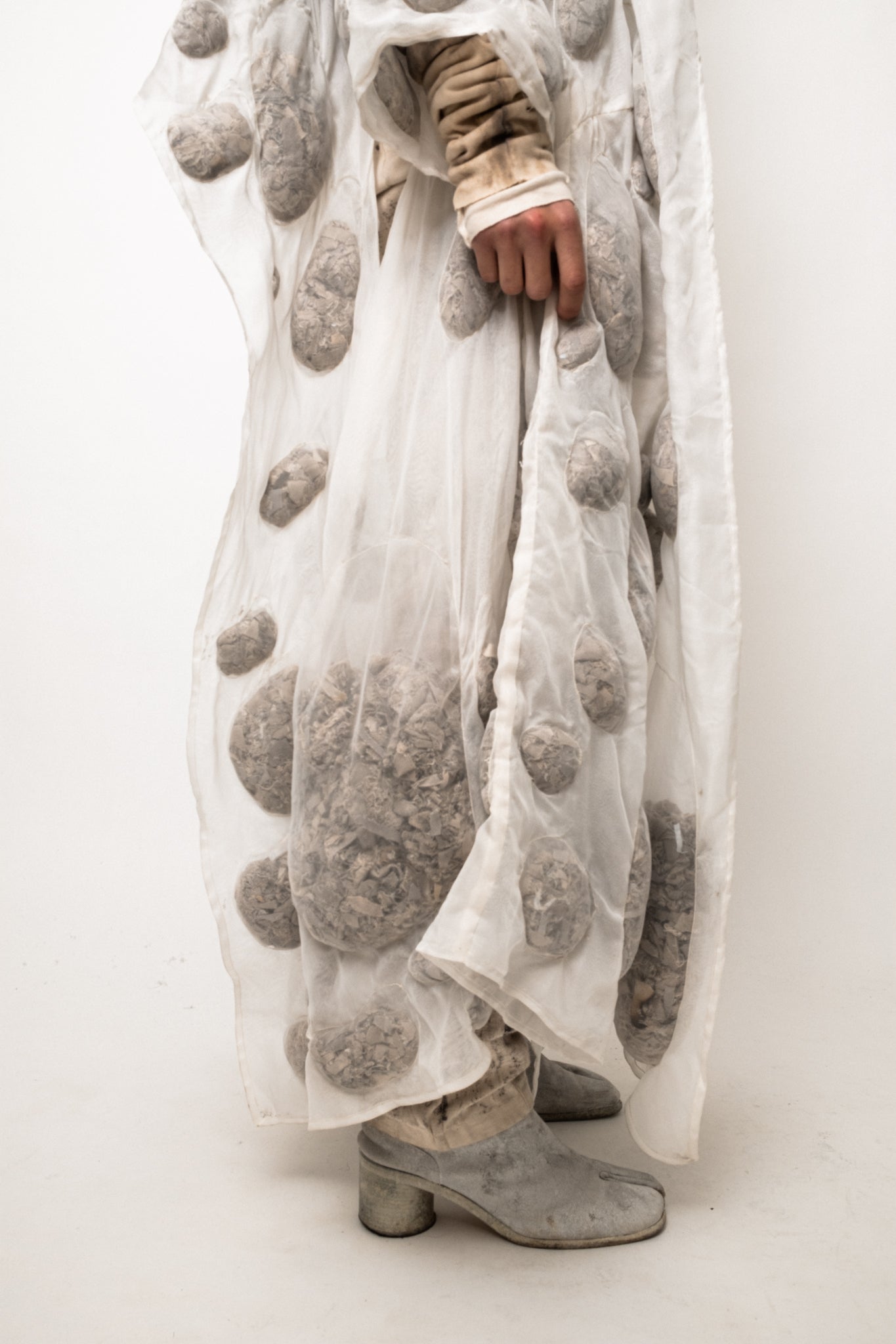 SAMPLE COAGULATED SILK PUFFER GREY