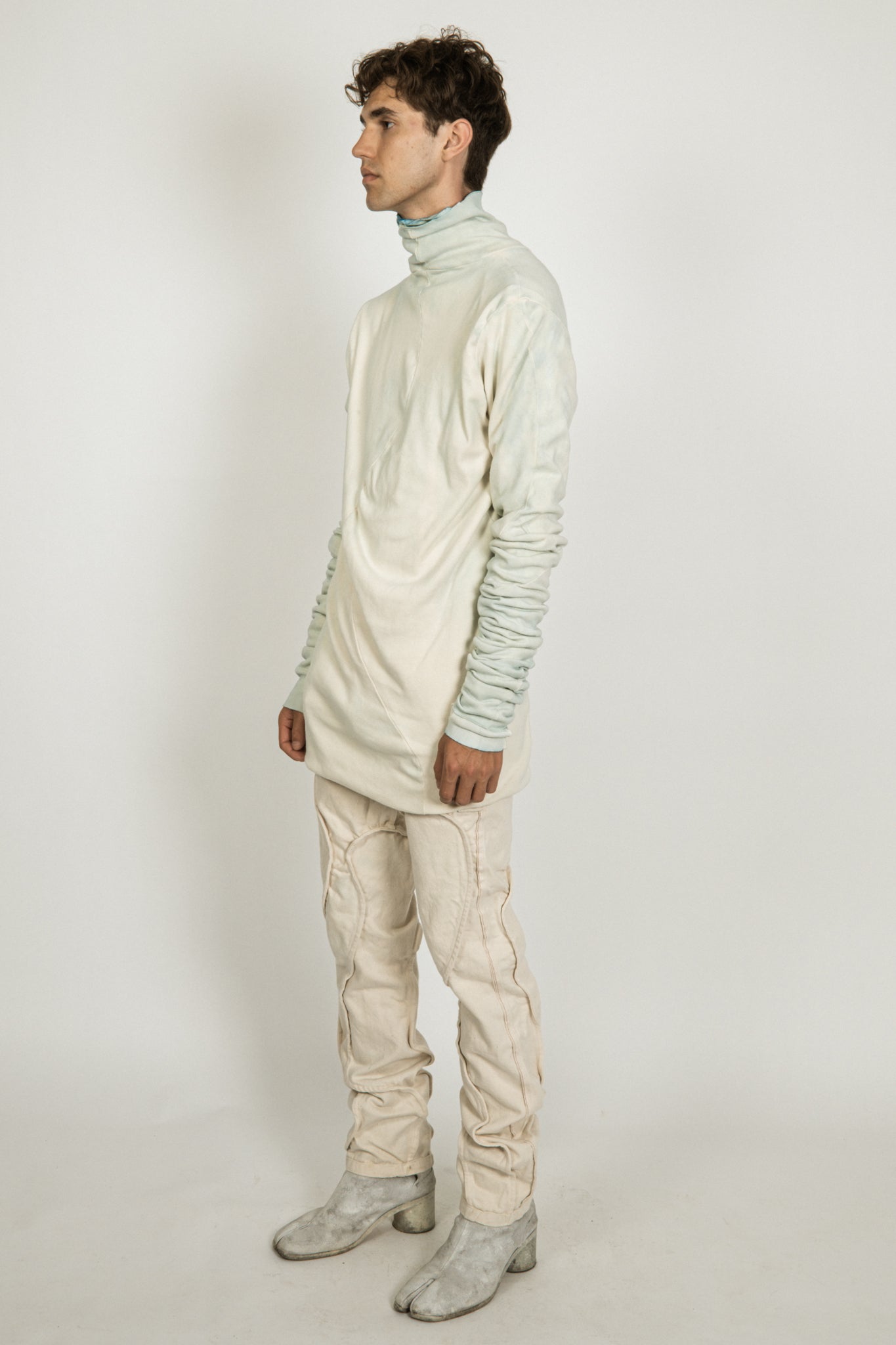 SAMPLE 1 OF 1 BOTANICAL IMPRINT REVERSIBLE 3 ARM HOLE TURTLENECK