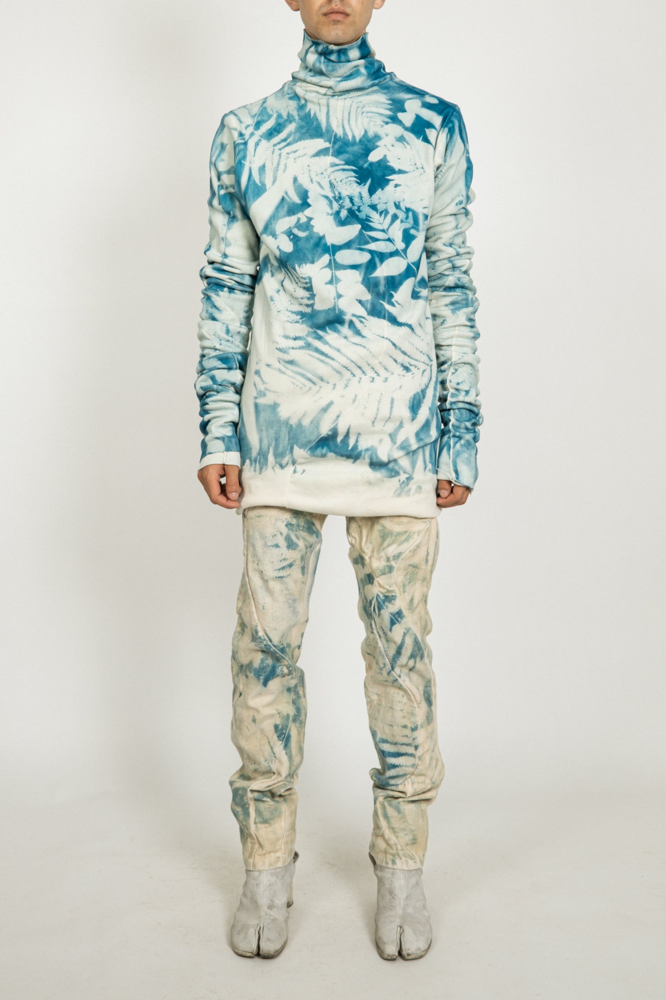 SAMPLE 1 OF 1 BOTANICAL IMPRINT REVERSIBLE 3 ARM HOLE TURTLENECK