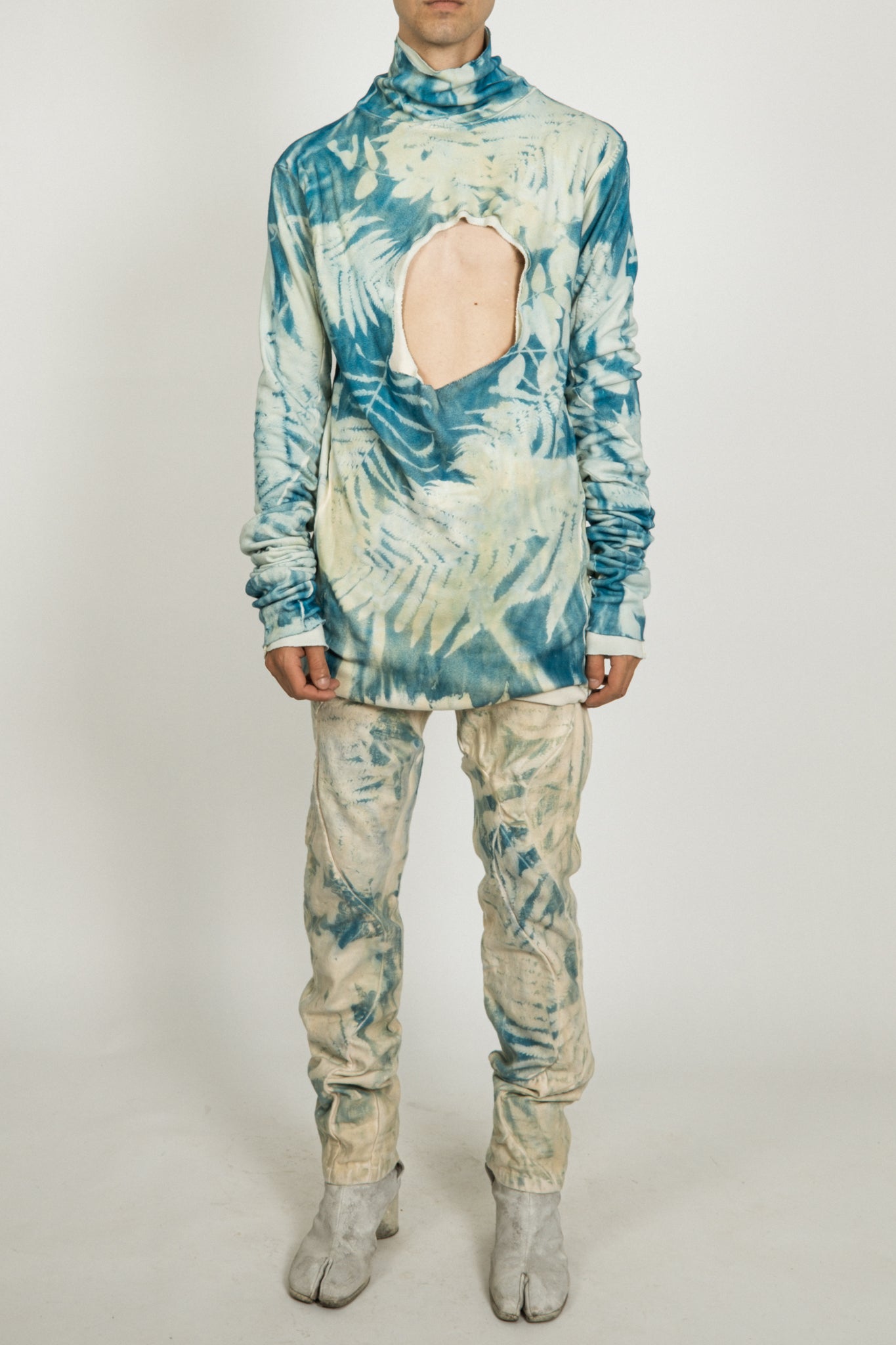 SAMPLE 1 OF 1 BOTANICAL IMPRINT REVERSIBLE 3 ARM HOLE TURTLENECK