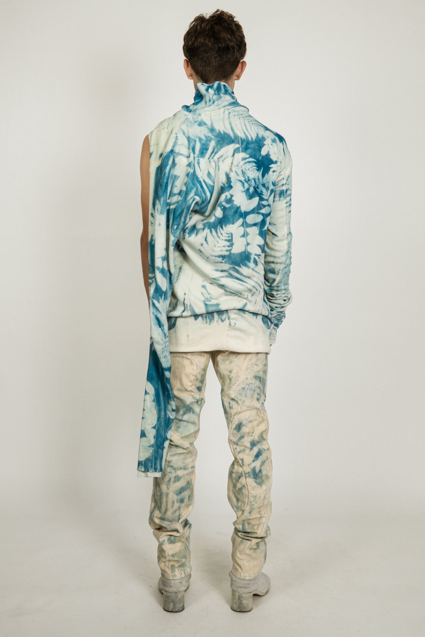 SAMPLE 1 OF 1 BOTANICAL IMPRINT REVERSIBLE 3 ARM HOLE TURTLENECK