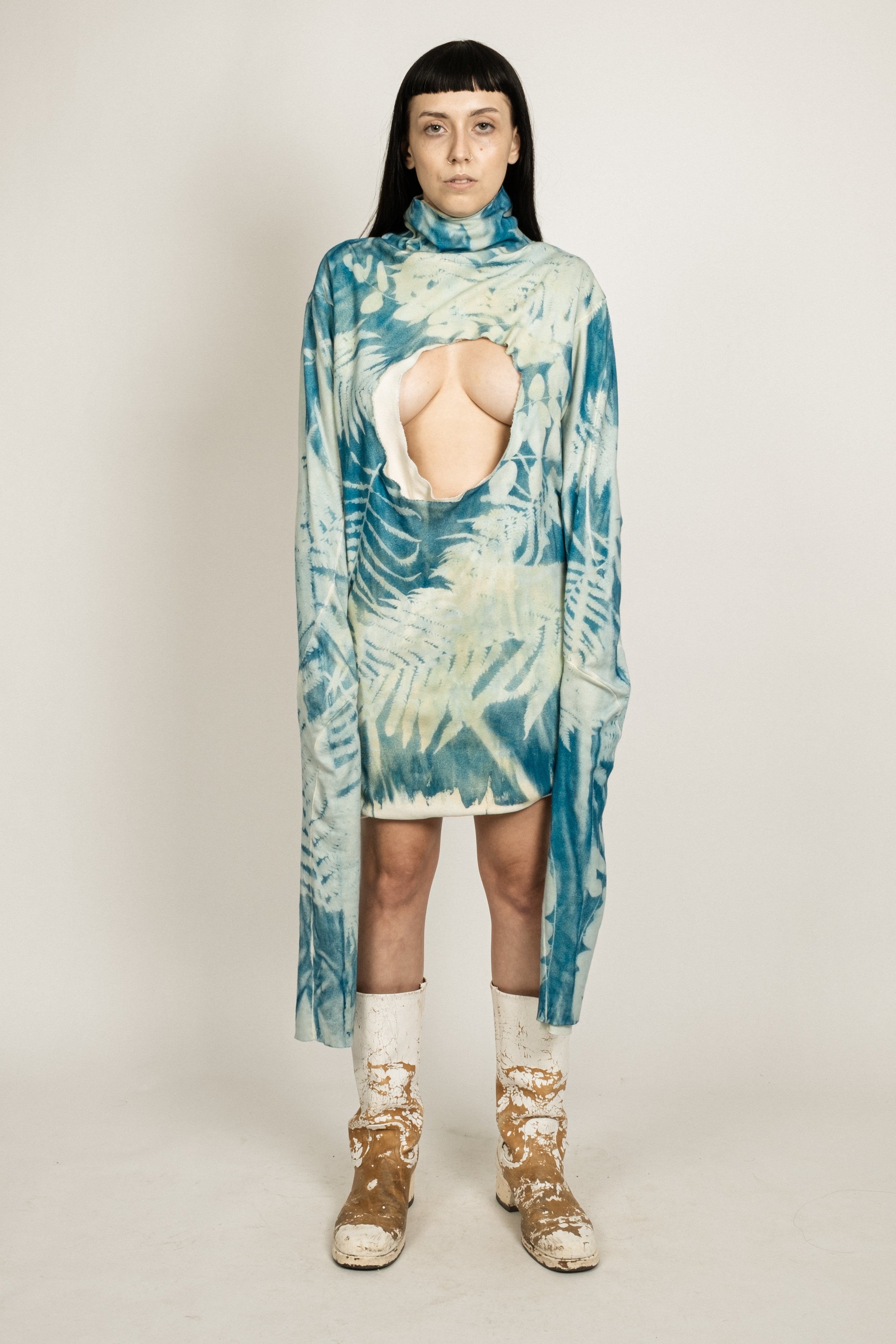 SAMPLE 1 OF 1 BOTANICAL IMPRINT REVERSIBLE 3 ARM HOLE TURTLENECK