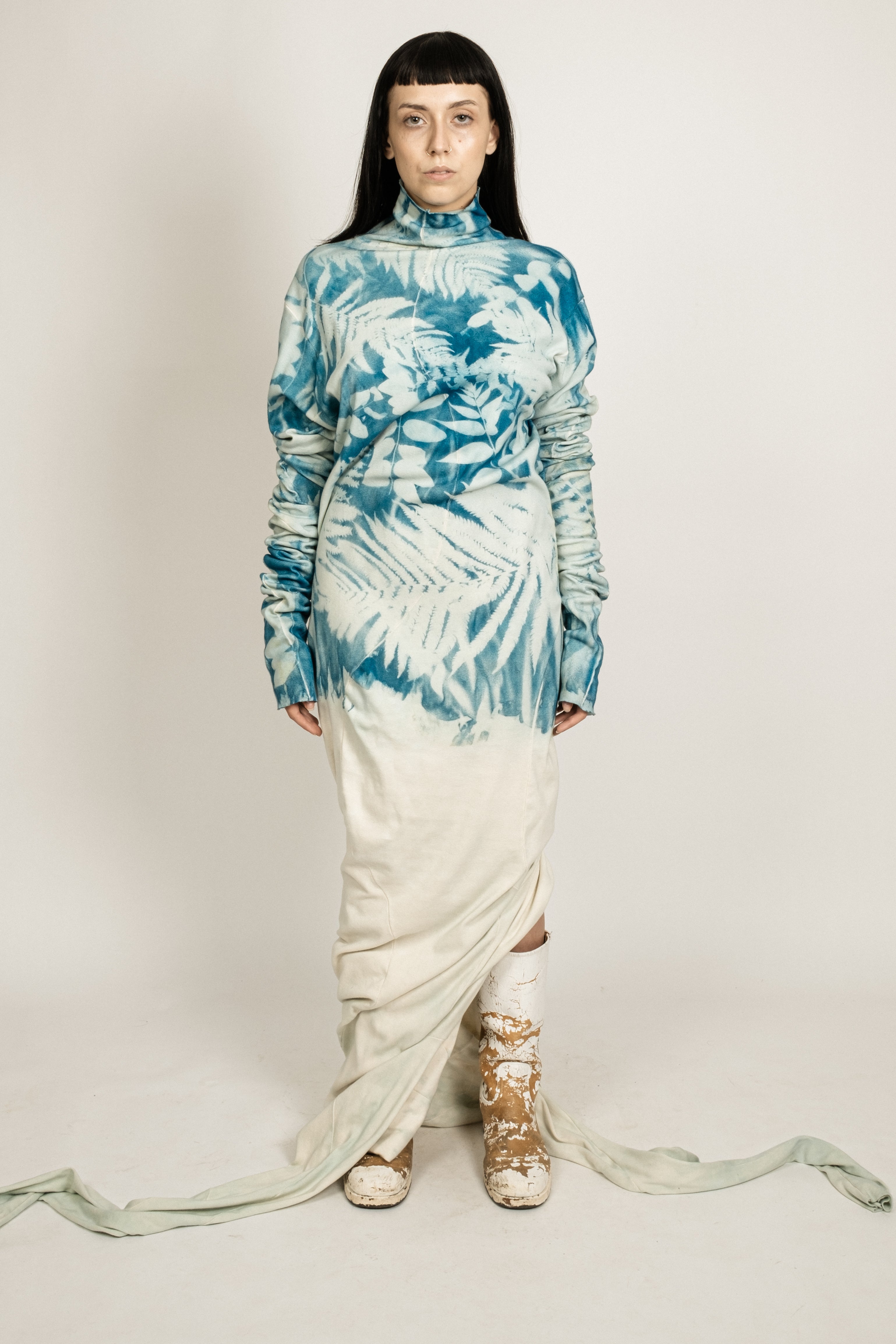 SAMPLE 1 OF 1 BOTANICAL IMPRINT REVERSIBLE 3 ARM HOLE TURTLENECK