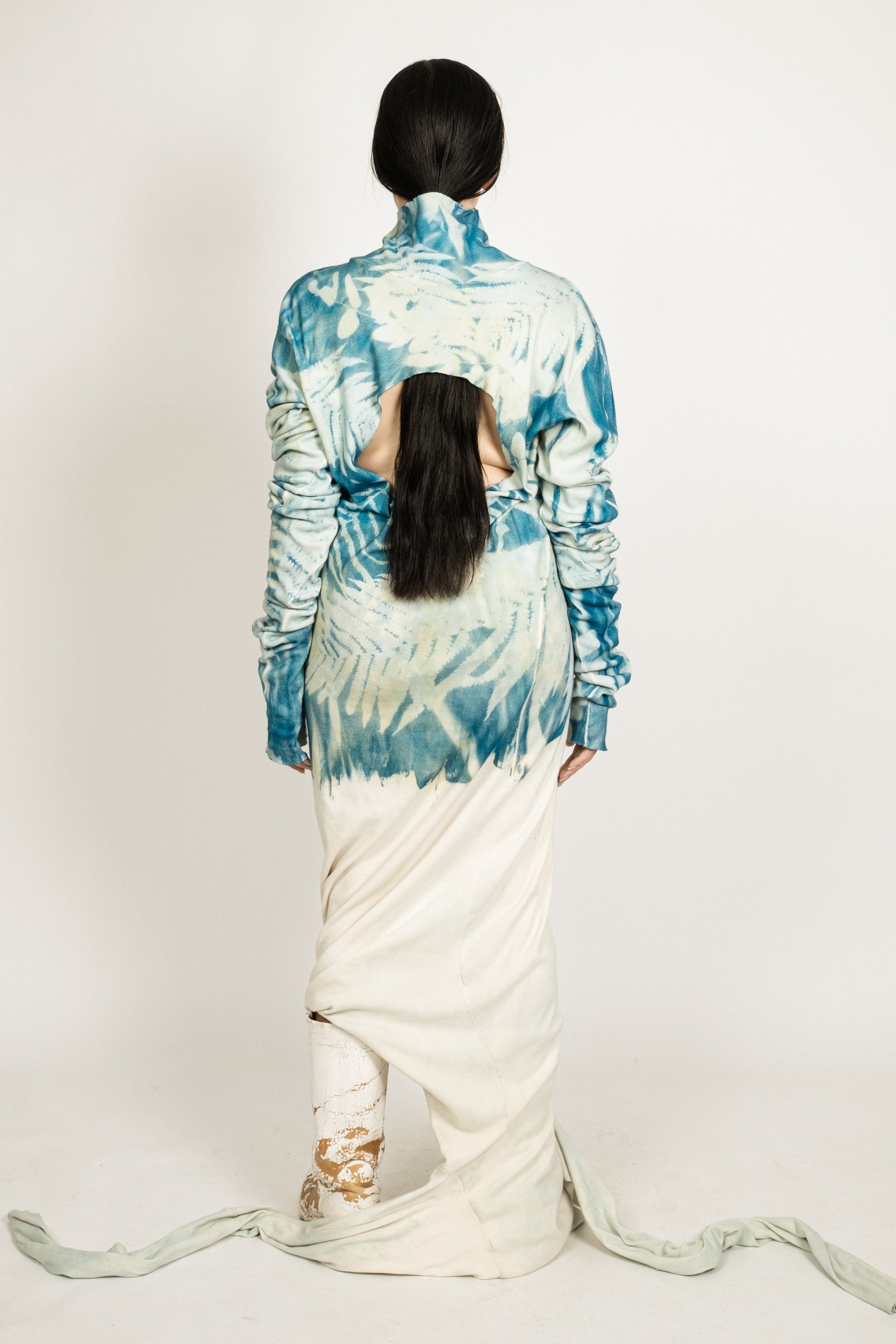 SAMPLE 1 OF 1 BOTANICAL IMPRINT REVERSIBLE 3 ARM HOLE TURTLENECK