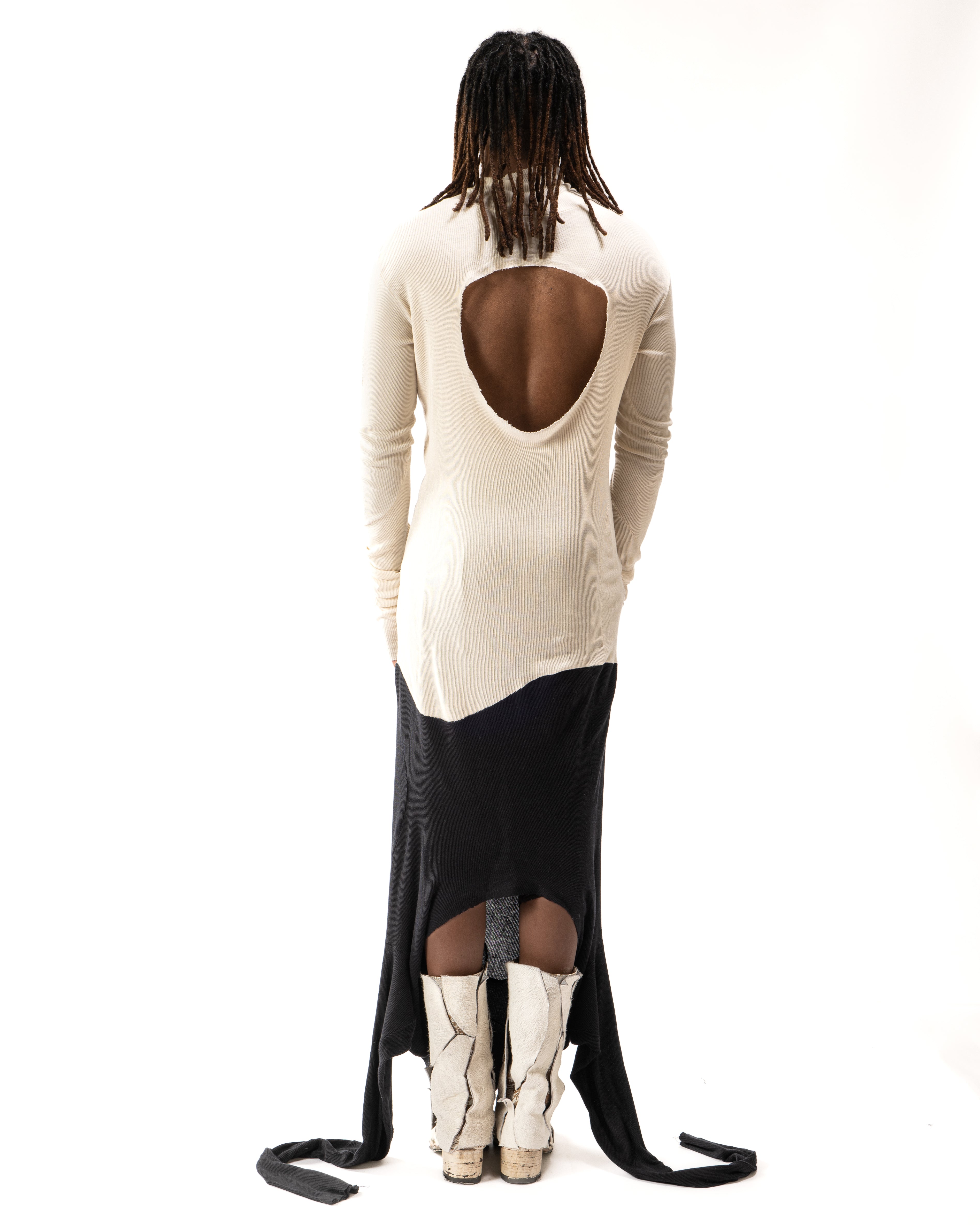 BLACK REVERSIBLE SPLIT TURTLENECK